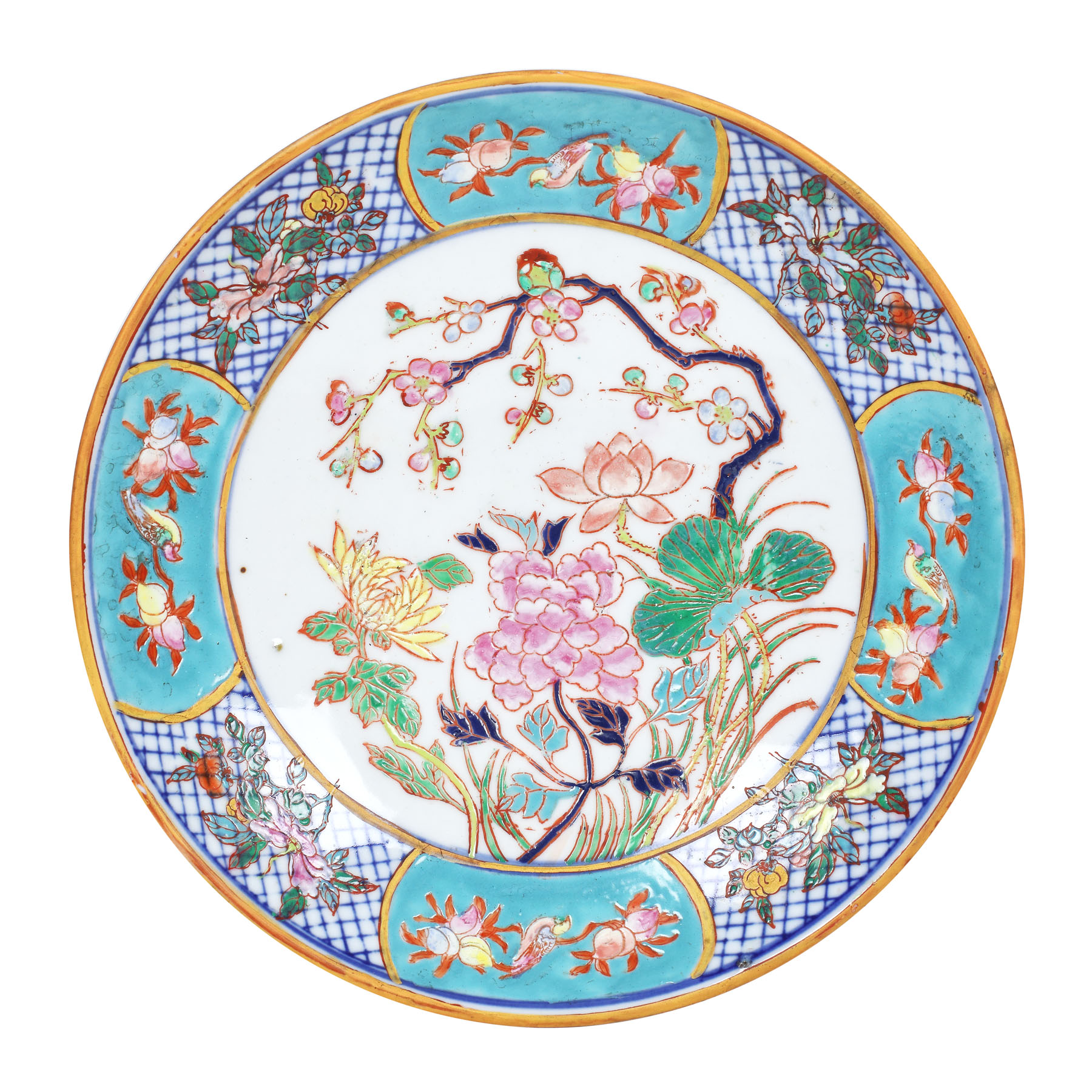 Platou decorativ din porțelan, decorat cu floare de lotus, realizat în tehnica Doucai, marcat ”Qiang Yi Tong Zhen Cang Pin”, perioada Republicană, China, cca. 1912-1949