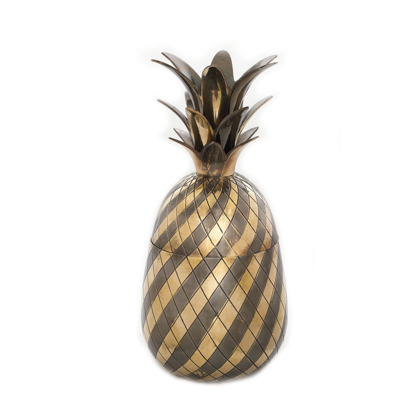 Inedit vas Maison Charles, Mid-century, pentru cocktail, din bronz aurit și lacque de Chine, în formă de ananas