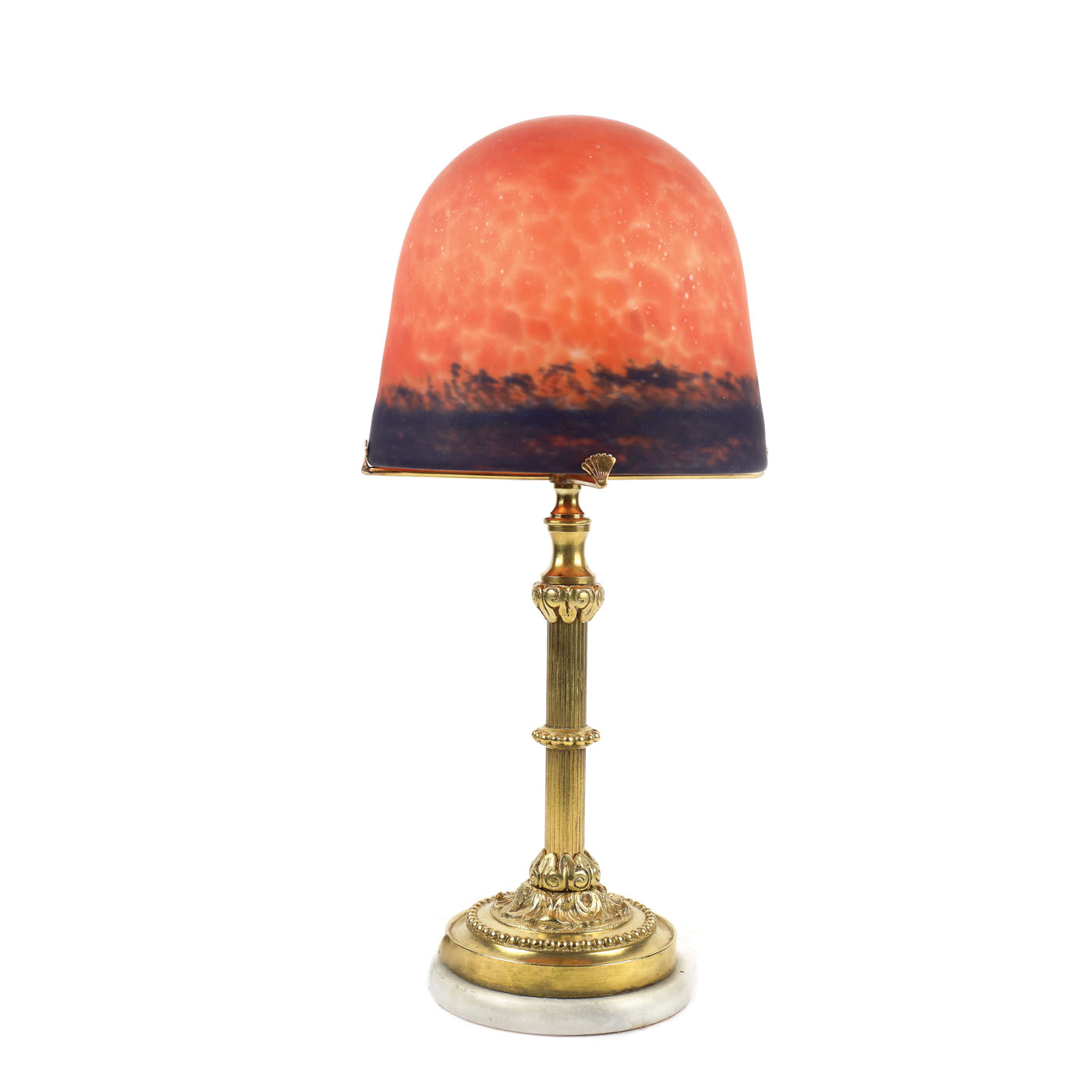 Lampă Art Deco, realizată de Cristallerie de Clichy, din bronz aurit pe suport din marmură, cca. 1930-1940