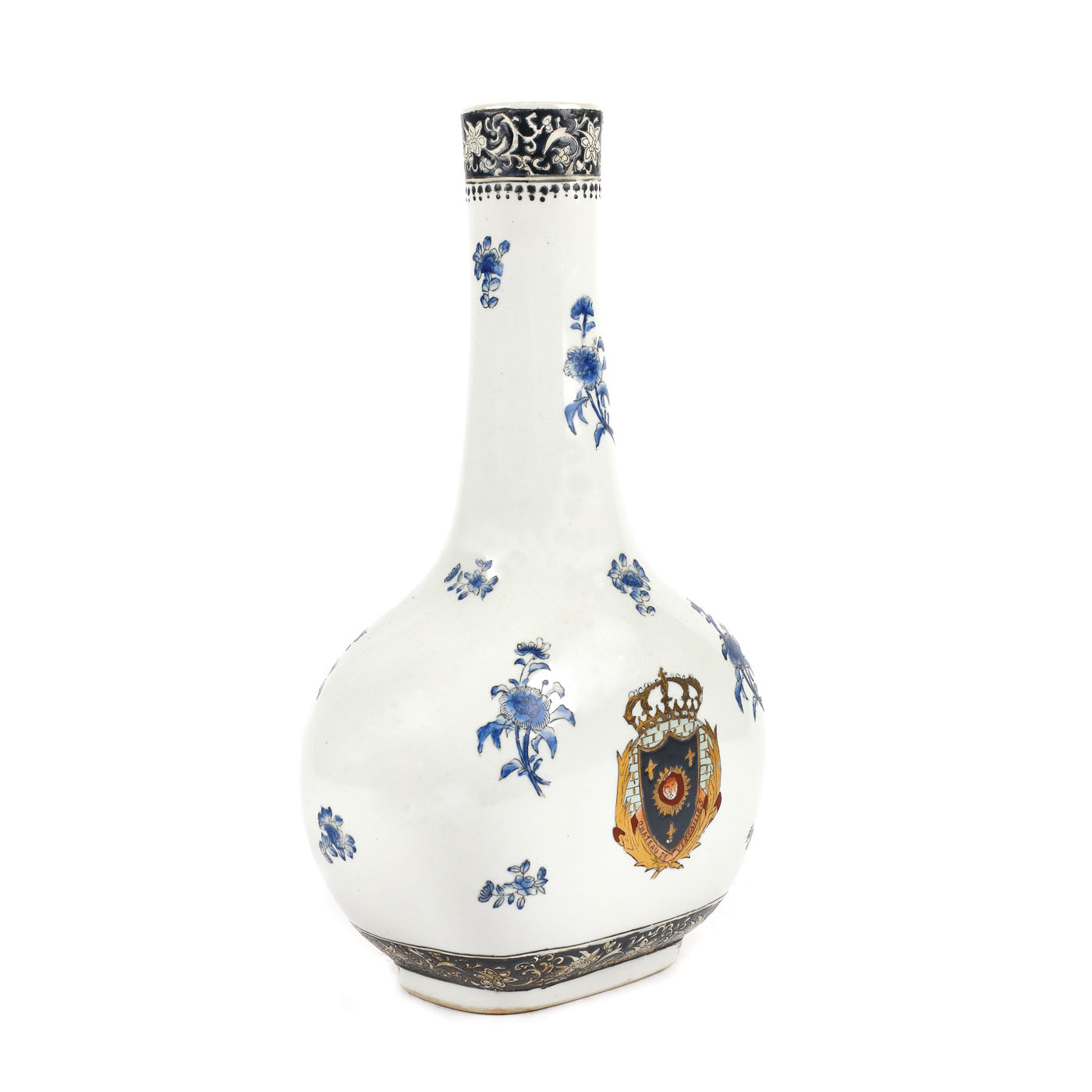 Inedit vas din porțelan, posibil comandă pentru castelul Versailles, decorat cu blazonul castelului, Franța, marcat ”Yong Sheng Tang Zhi”, perioada Republicană, China, cca. 1912-1949