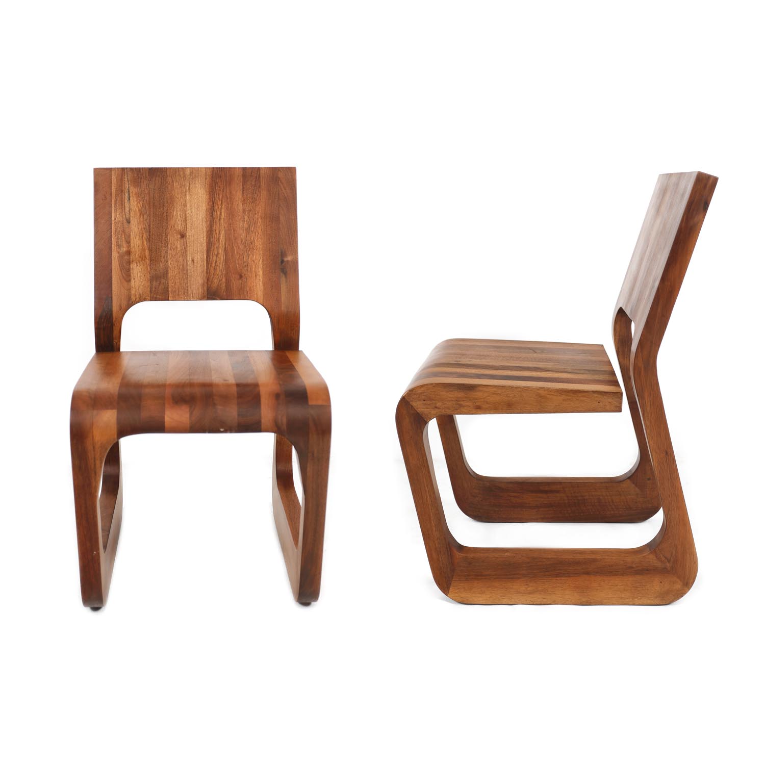 Iconică pereche de scaune din lemn, designer Karim Rashid, provine din colecția Jean-Philippe Guilbert
