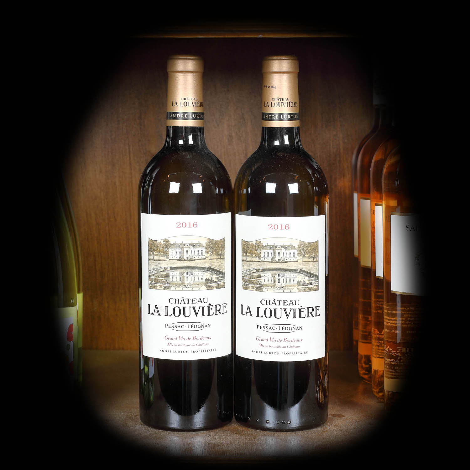 Lot Château La Louvière Blanc, Pessac-Léognan, 2016, 2st x 0,75l
