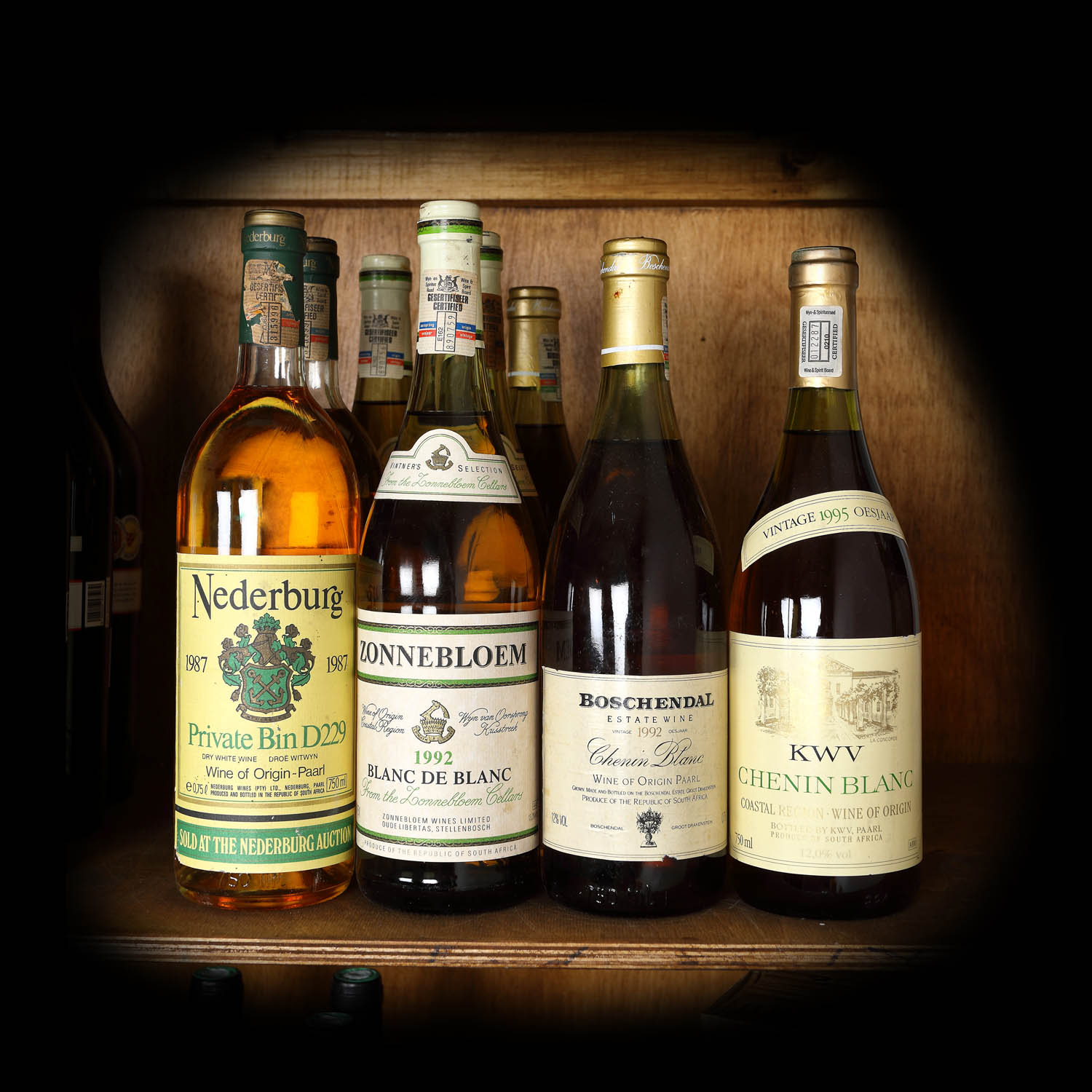 Lot de vinuri albe din Africa de Sud, anii '80-'90, 9st x 0,75l
