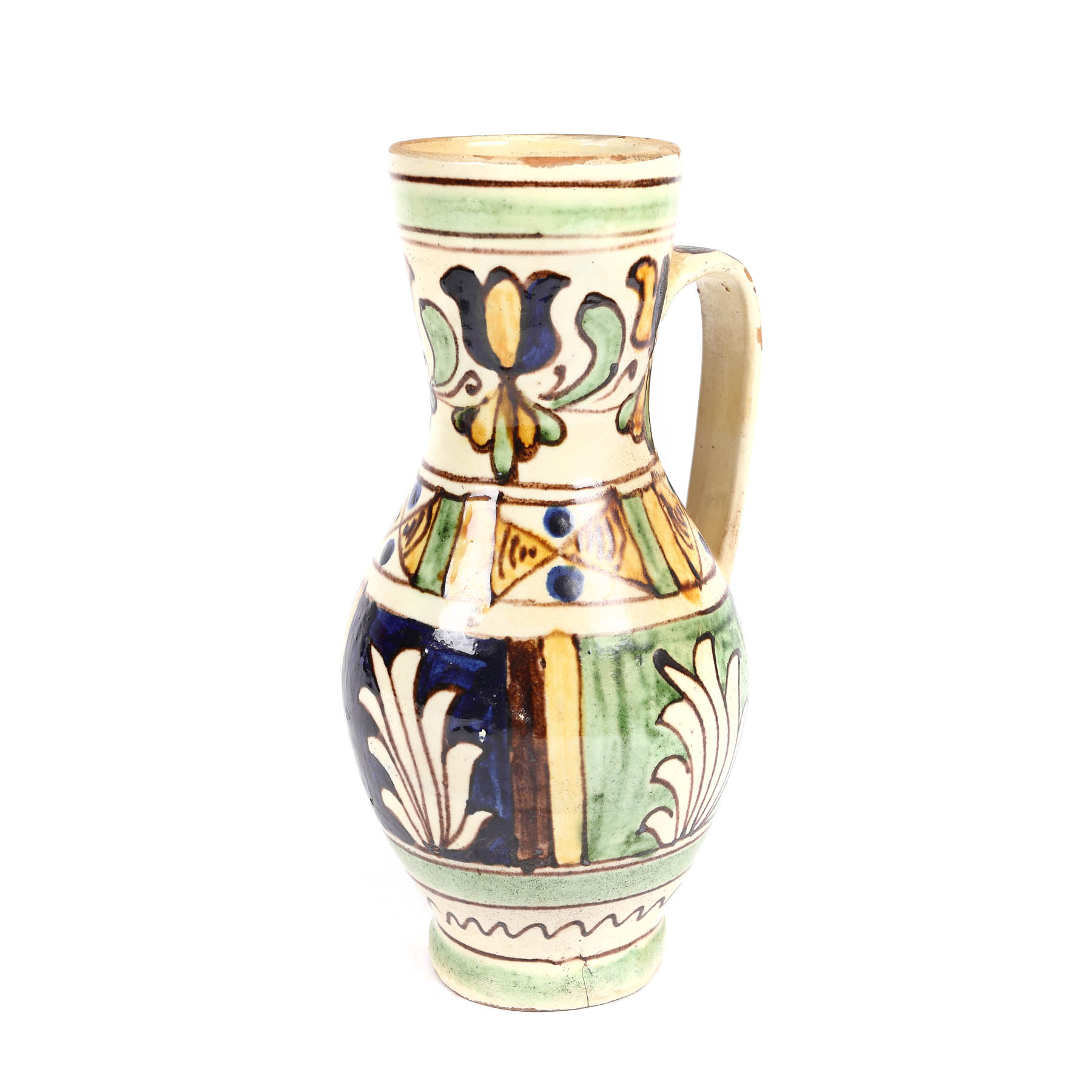 Canceu (cană decorativă), decorat cu motive geometrice, centrul Korund, autor Pall Antal, a doua jumătate a sec. XX