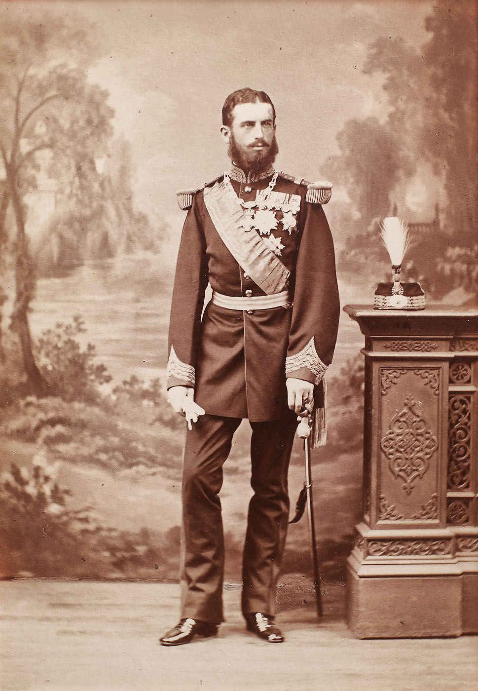 Fotografie ilustrându-l pe Domnitorul Carol I, realizată la Paris, cca. 1870