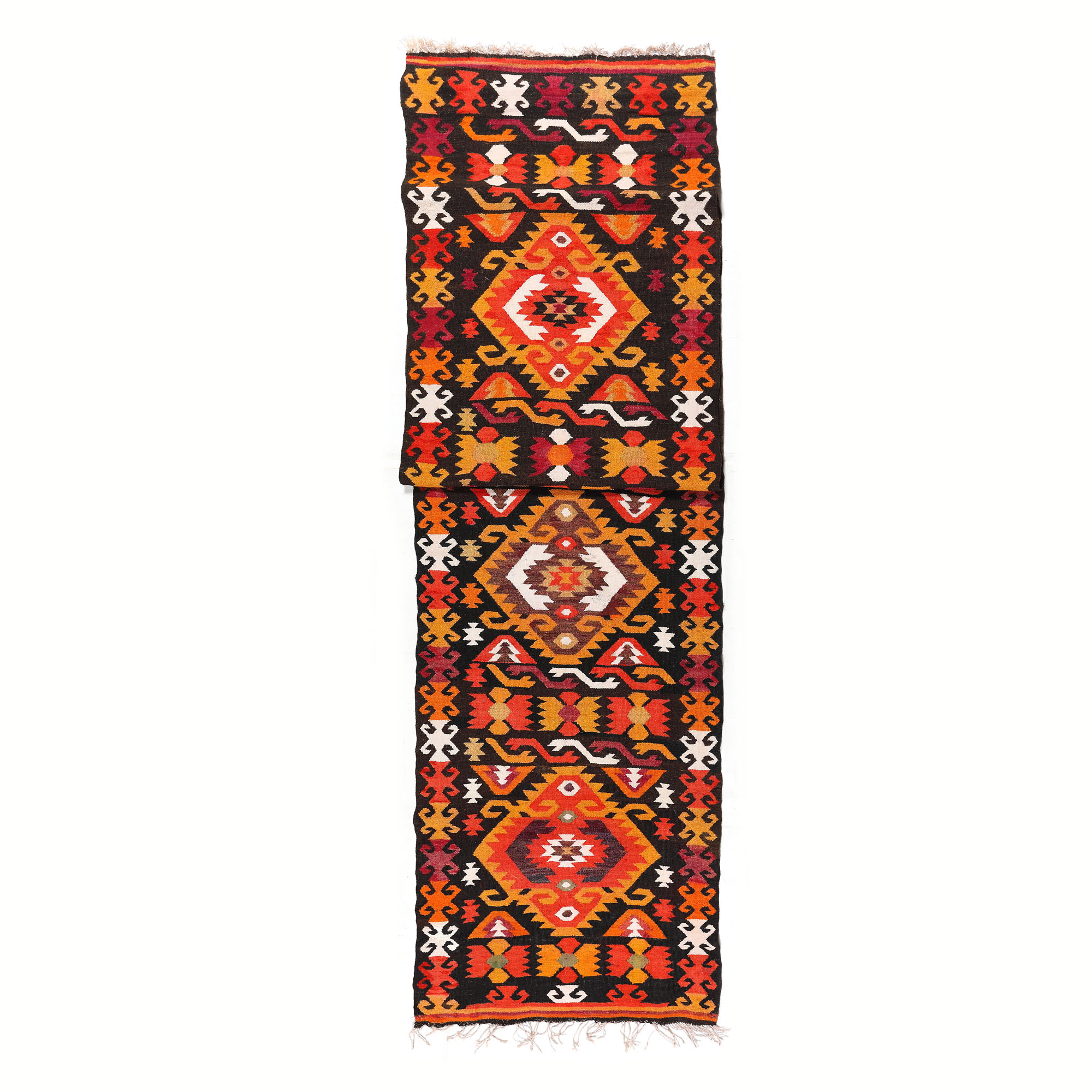 Traversă muntenească din lână, decorată cu pristolnice și coarnele berbecului, cca. 1950