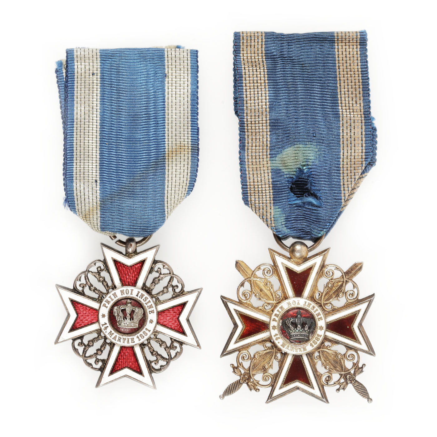 Lot format din două decoraţii ”Ordinul Coroana României", în grad de cavaler, în timp de pace (model 1881) și război (model 1916)