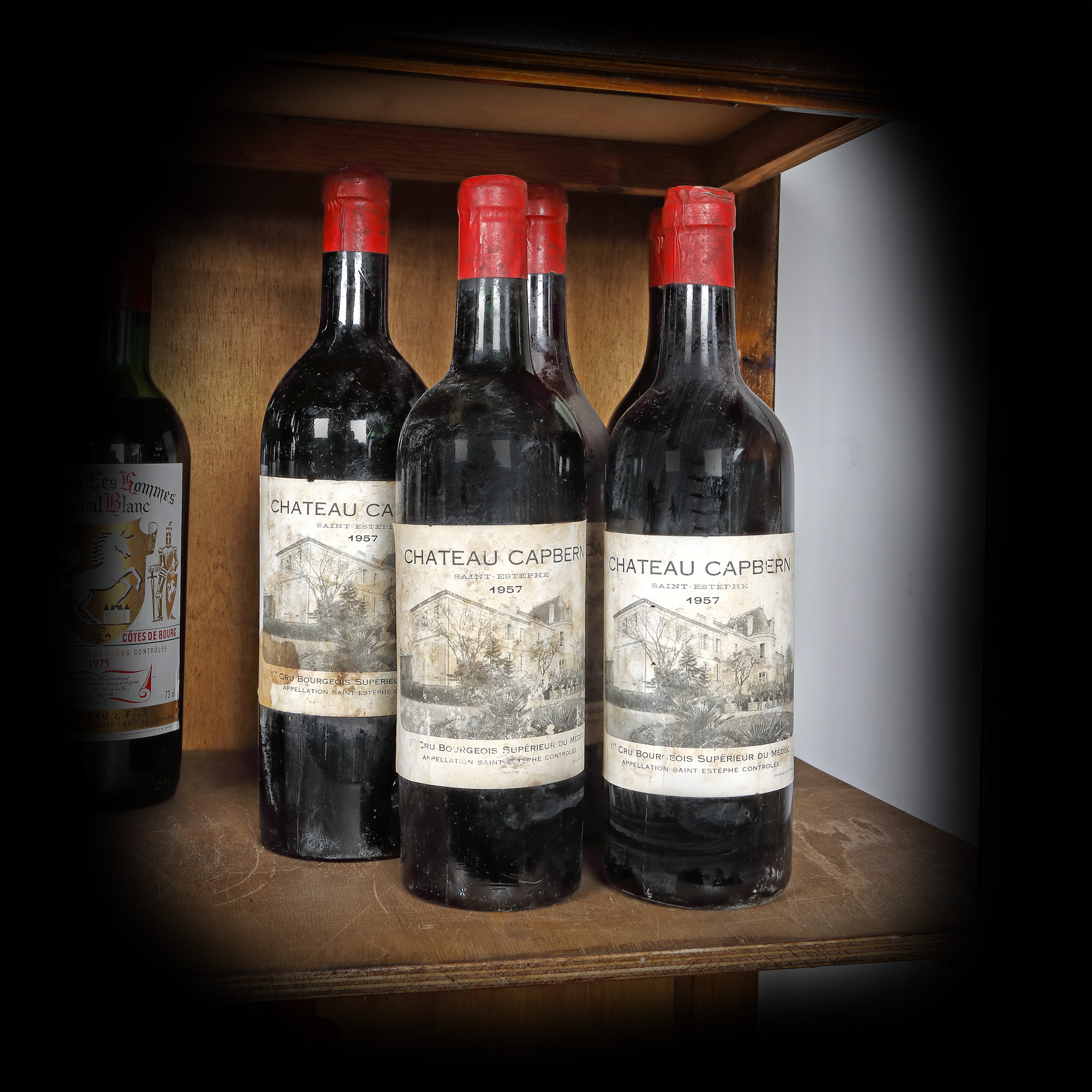 Lot de vinuri rarisime - Château Capbern Premier Cru Bourgeois Superieur din regiunea Médoc, 1957, 5st x 0,75l