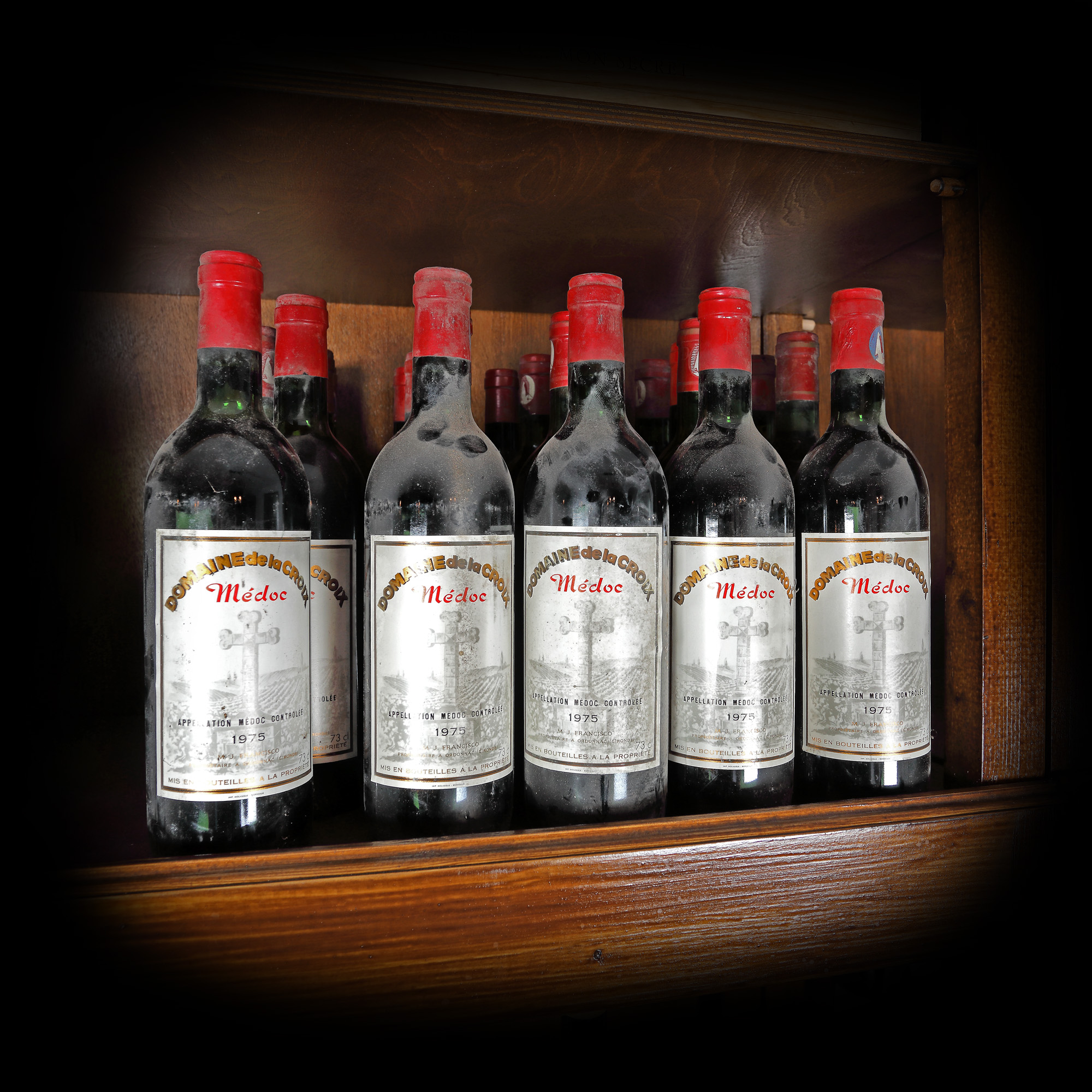 Lot format din vinuri Domaine de la Croix, Médoc, 1975/1977, 24st x 0,75l