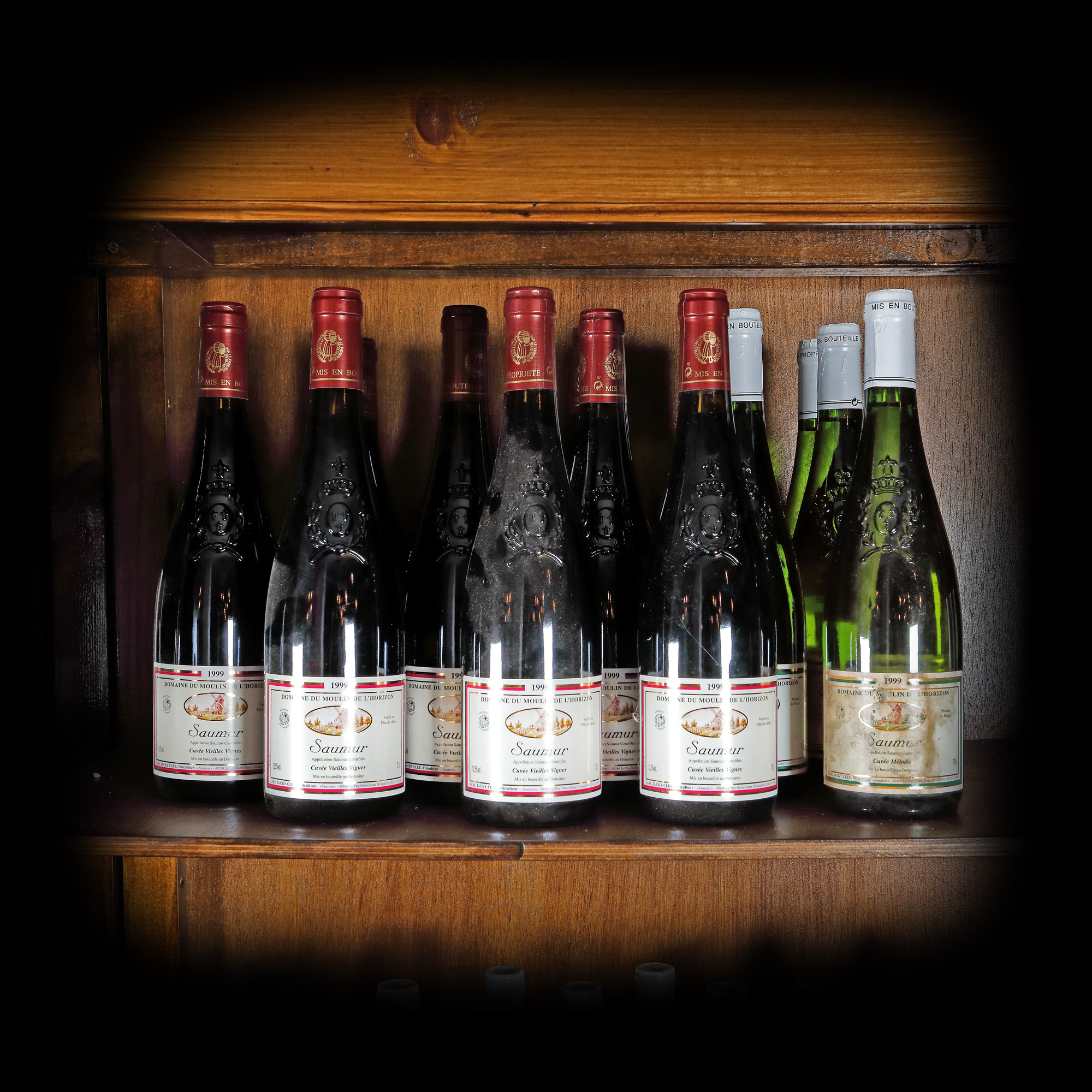 Lot format din vinuri de Saumur, roșu și alb, 1999, 18st x 0,75l