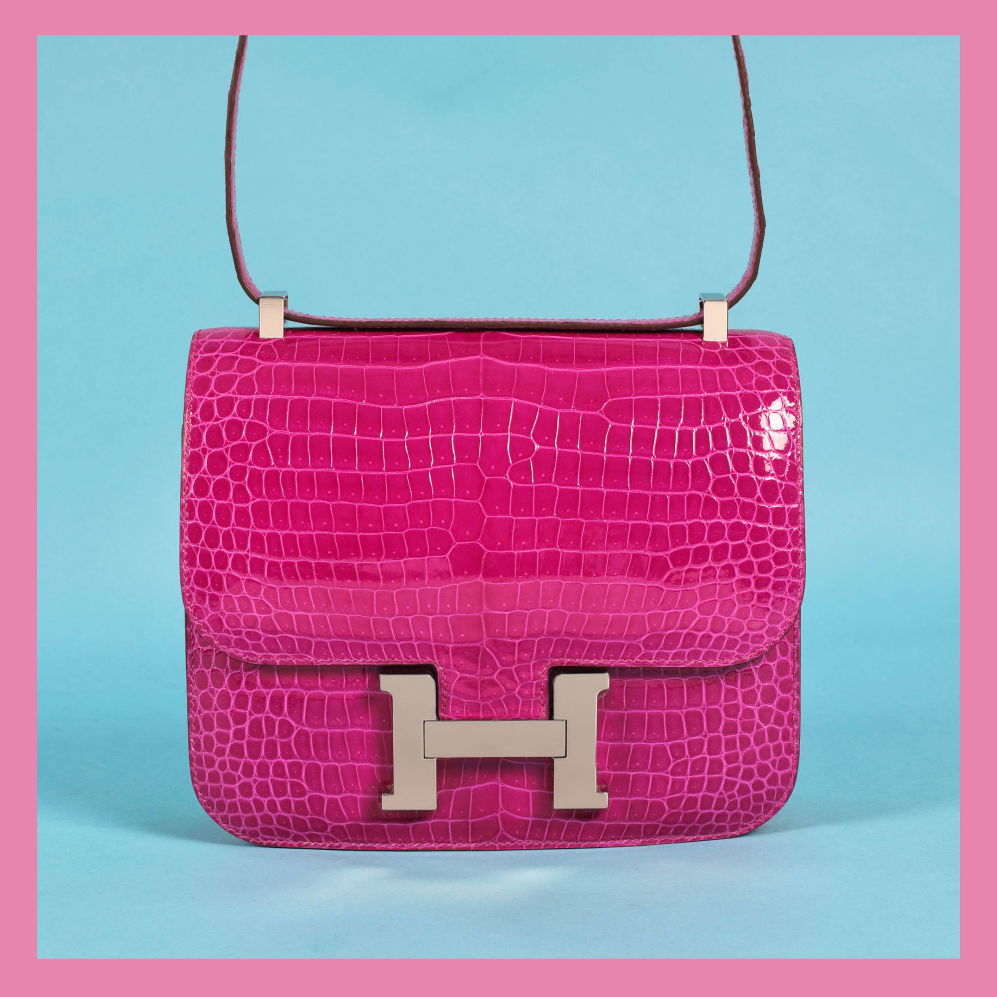 ”Constance 24” - excepțională geantă Hermès, nouă, din piele de crocodil, de culoare Rose Scheherazade, de damă, vine însoțită de chitanță și cutia originală