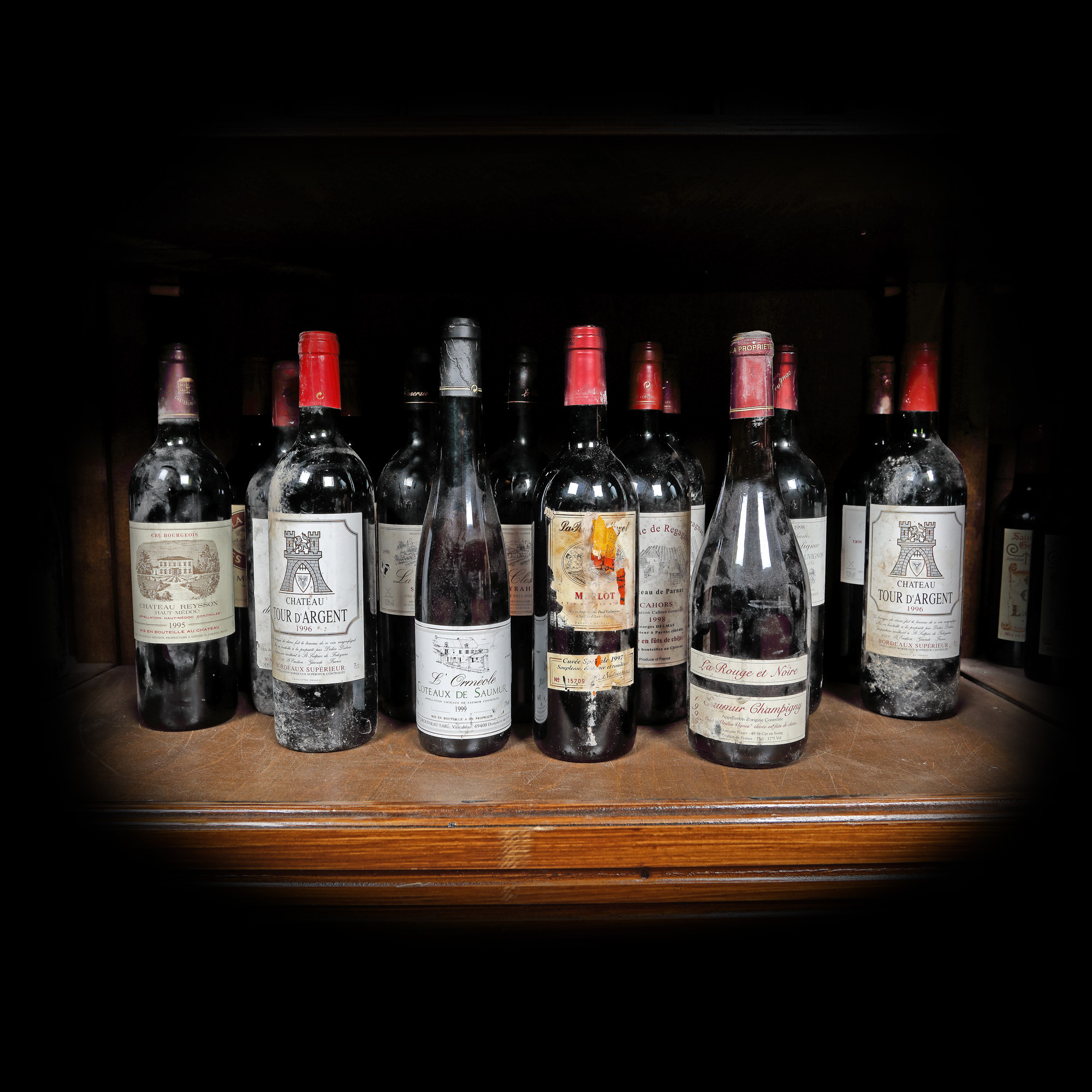 Selecție de vinuri roșii și albe, Franța, anii 1990, 15st x 0,75l, 1st x 0,5l, 1st x 1,5l
