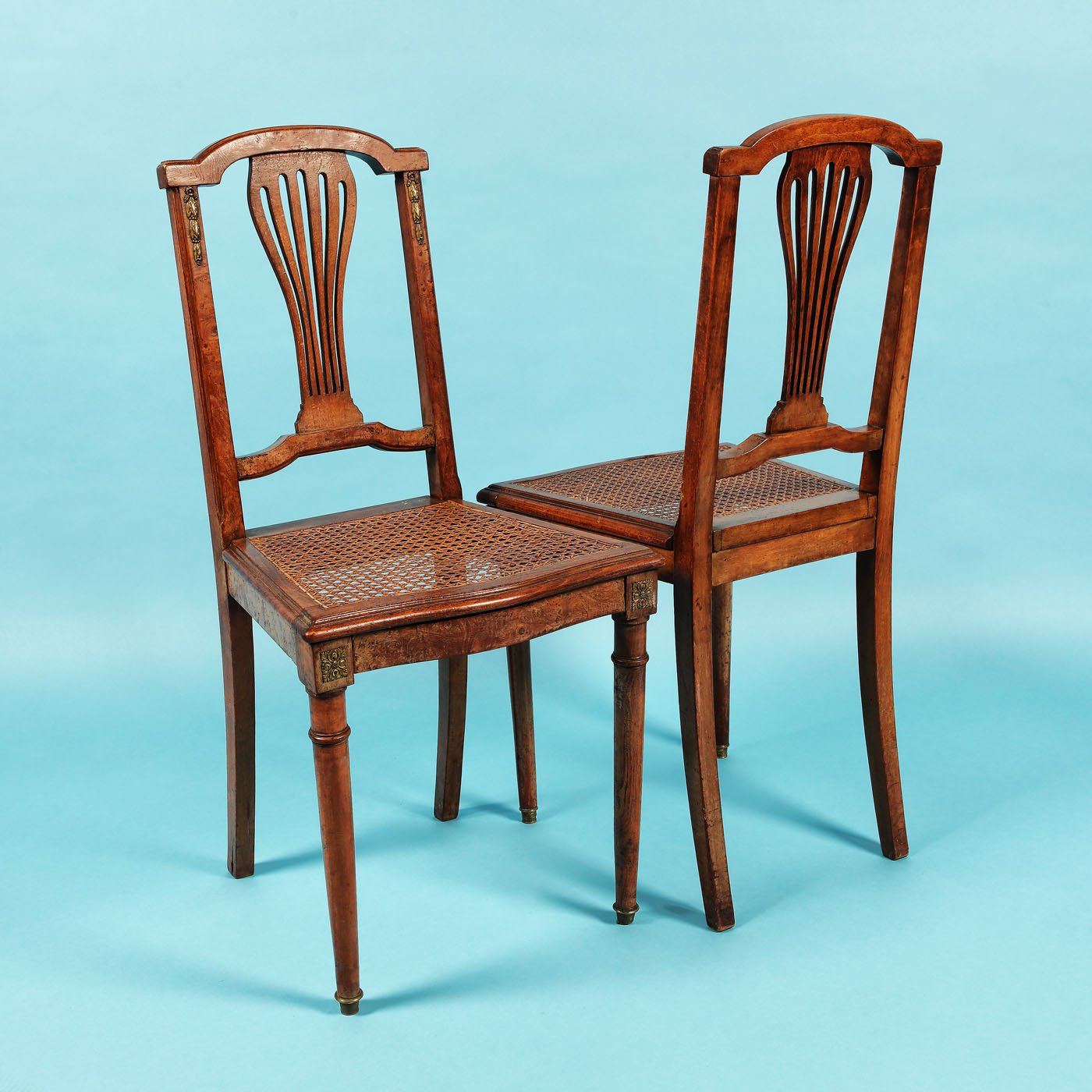 Pereche de scaune Art Nouveau, din lemn de nuc