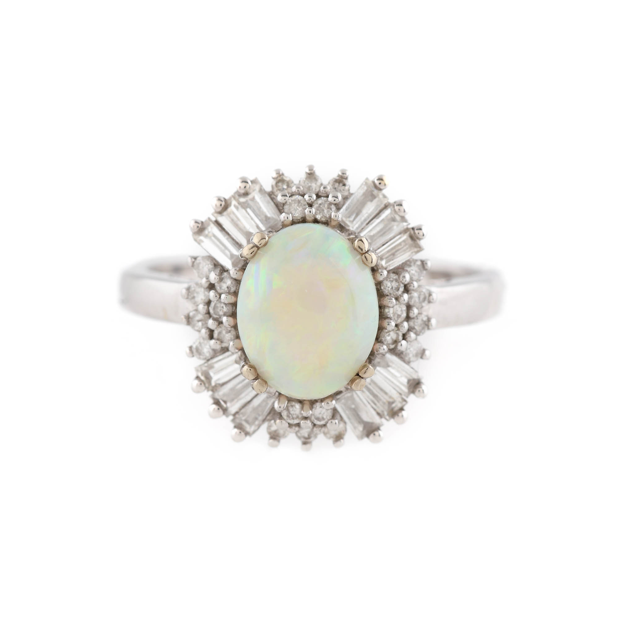 Inel din aur alb, decorat cu opal anturat de  diamante