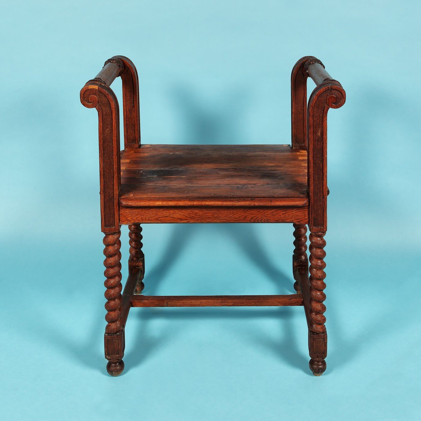 Banchetă rustică, cu elemente decorative în stil Historist, prima jumătate a sec. XX