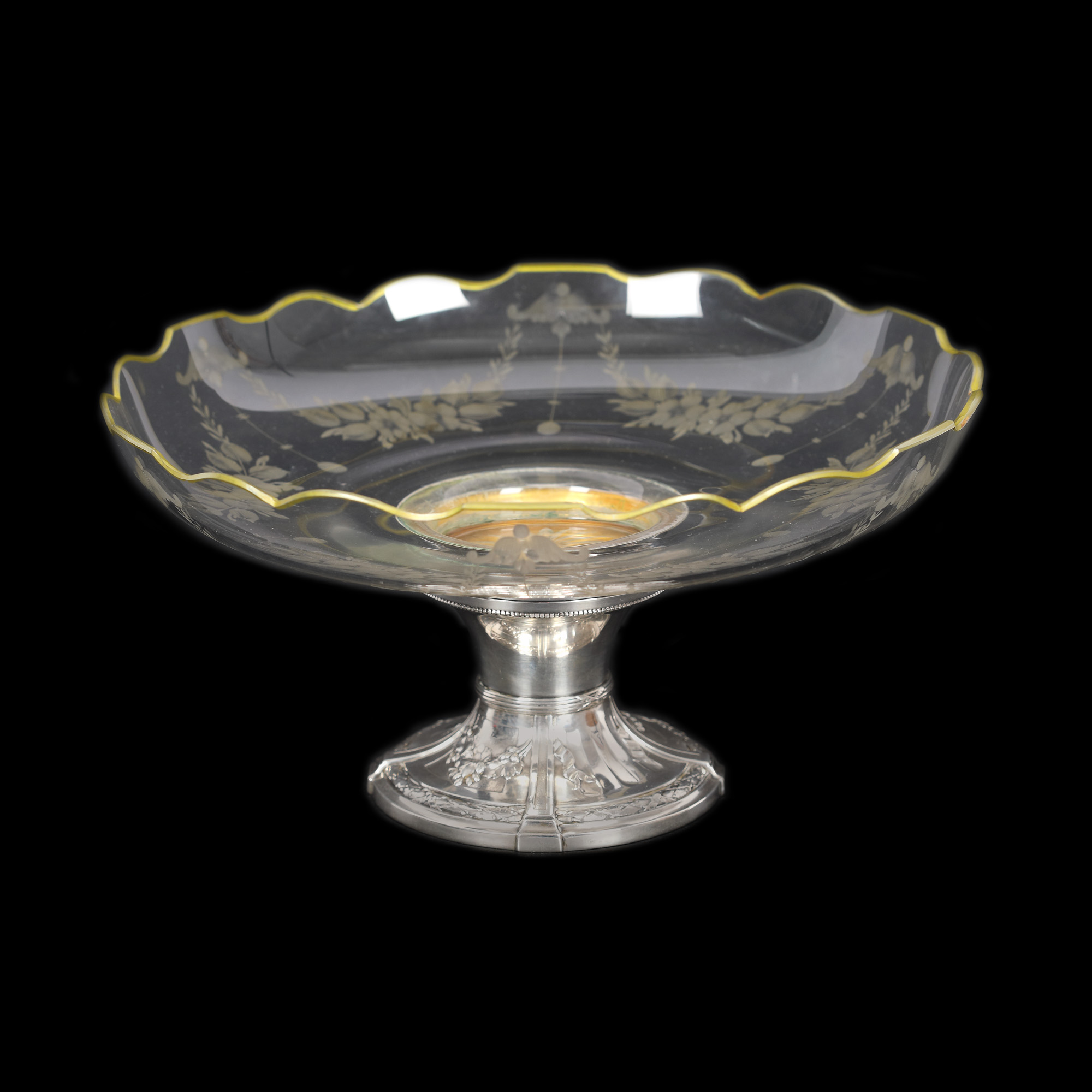 Belle Ãpoque tazza made of gold-painted crystal, on a Maison Tallois silver support, approx. 1890