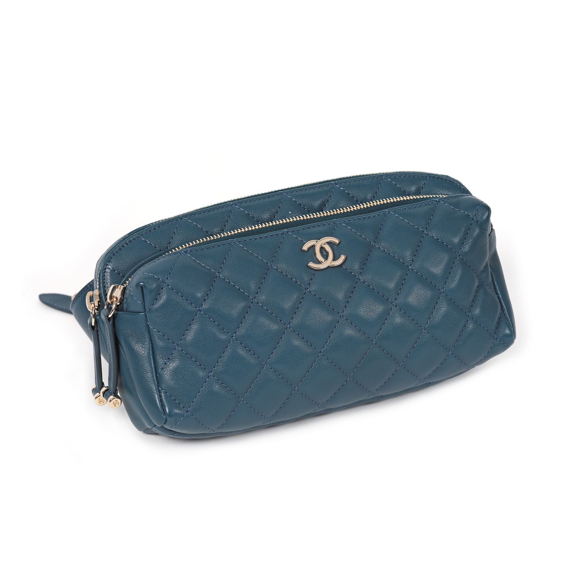 Chanel carrying case, quilted leather, blue, authenticity card and original cover