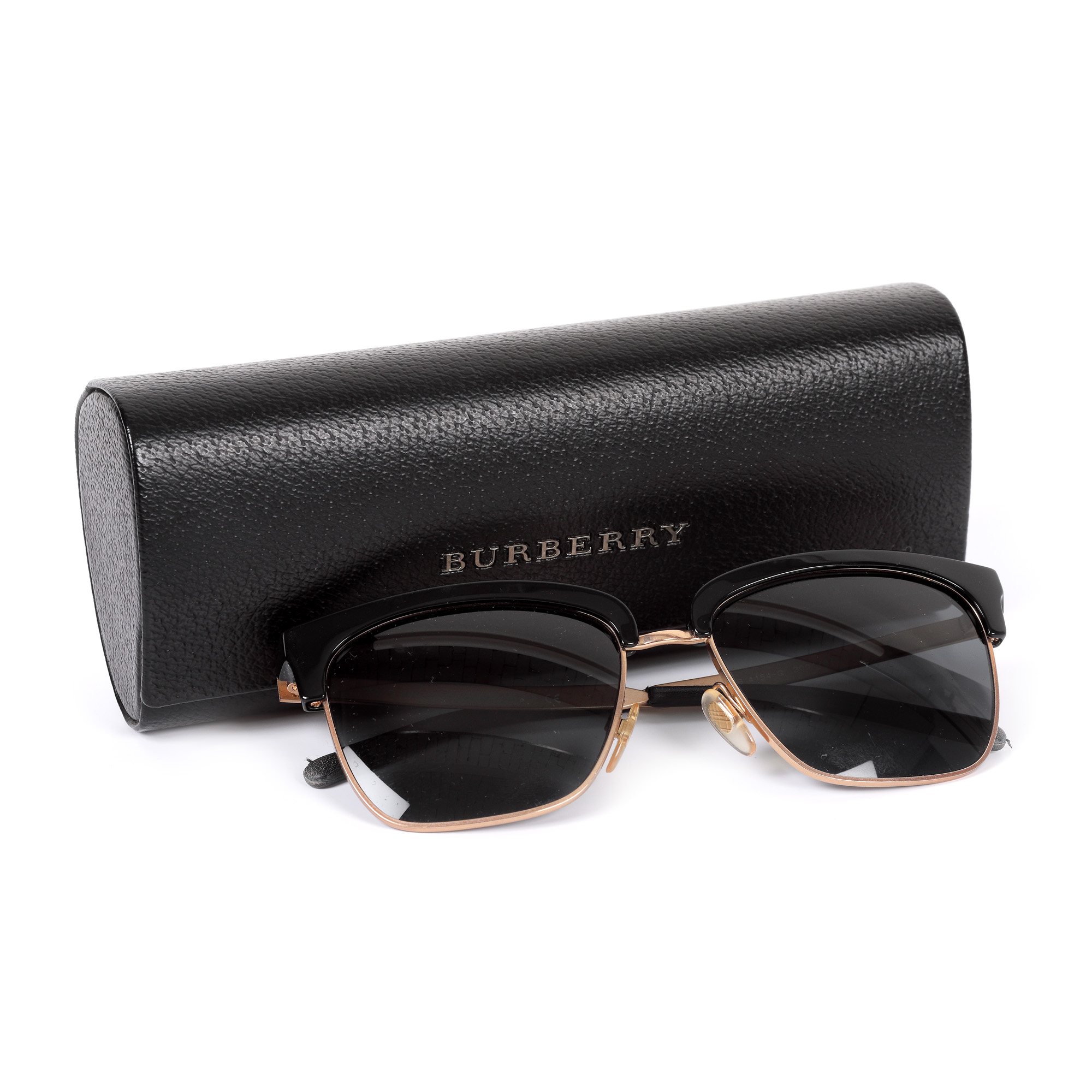 Pereche de ochelari Burberry, unisex, însoțită de etui, factură și manual