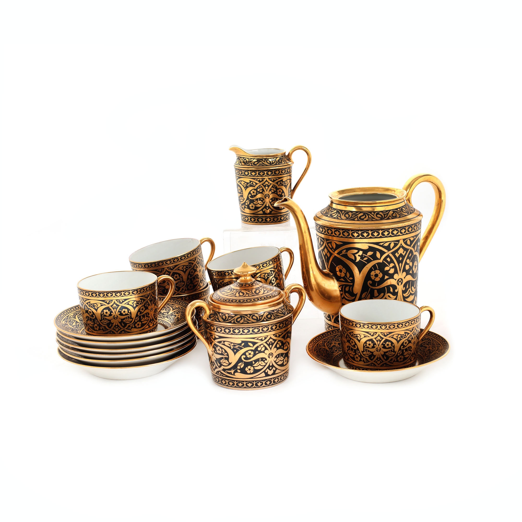 Serviciu F. Legrand & Co. din porțelan, format din șase cești cu farfurii, ceainic, cafetieră și zaharniță, cu decor floral stilizat, cca. 1920-1925