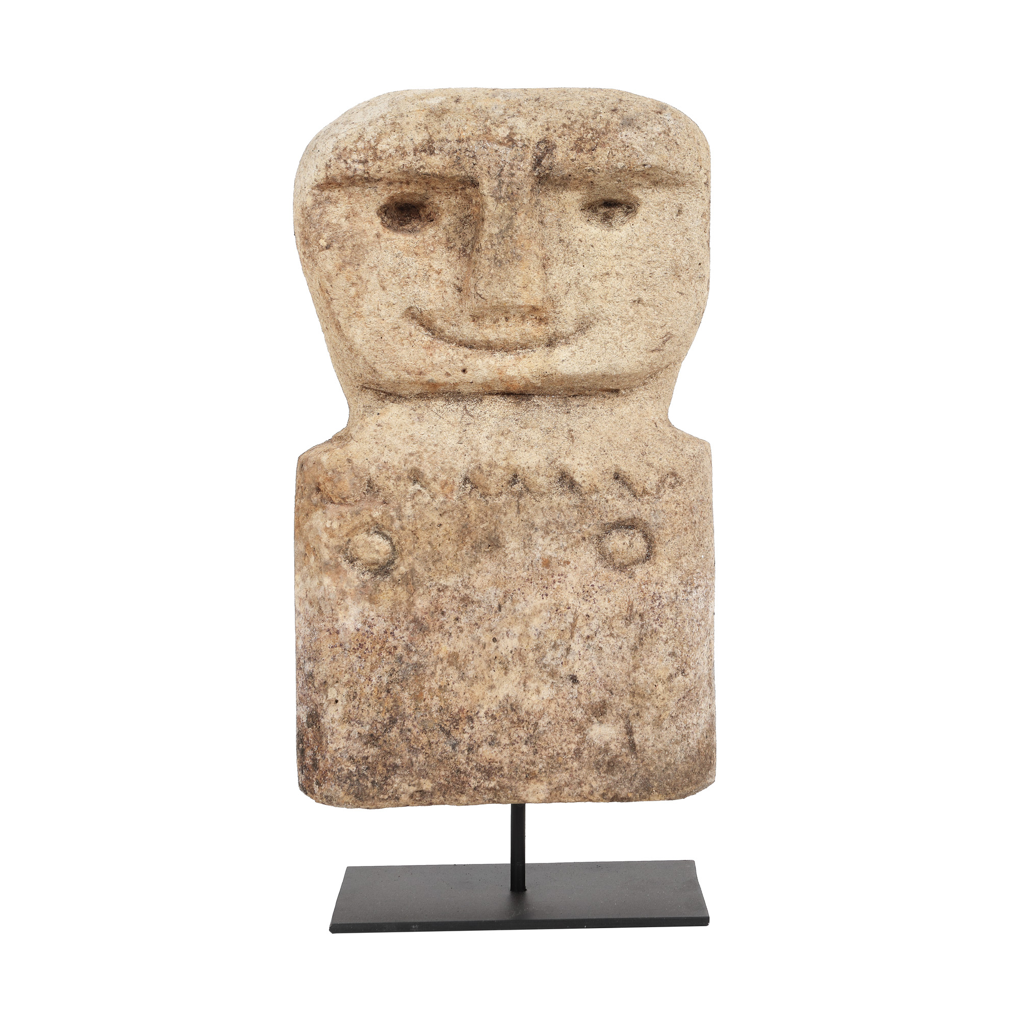 Bust sculptat din piatră, ilustrând un zeu al prosperității, Oceania, prima jumătate a sec. XX, provine din colecția Jean-Philippe Guilbert