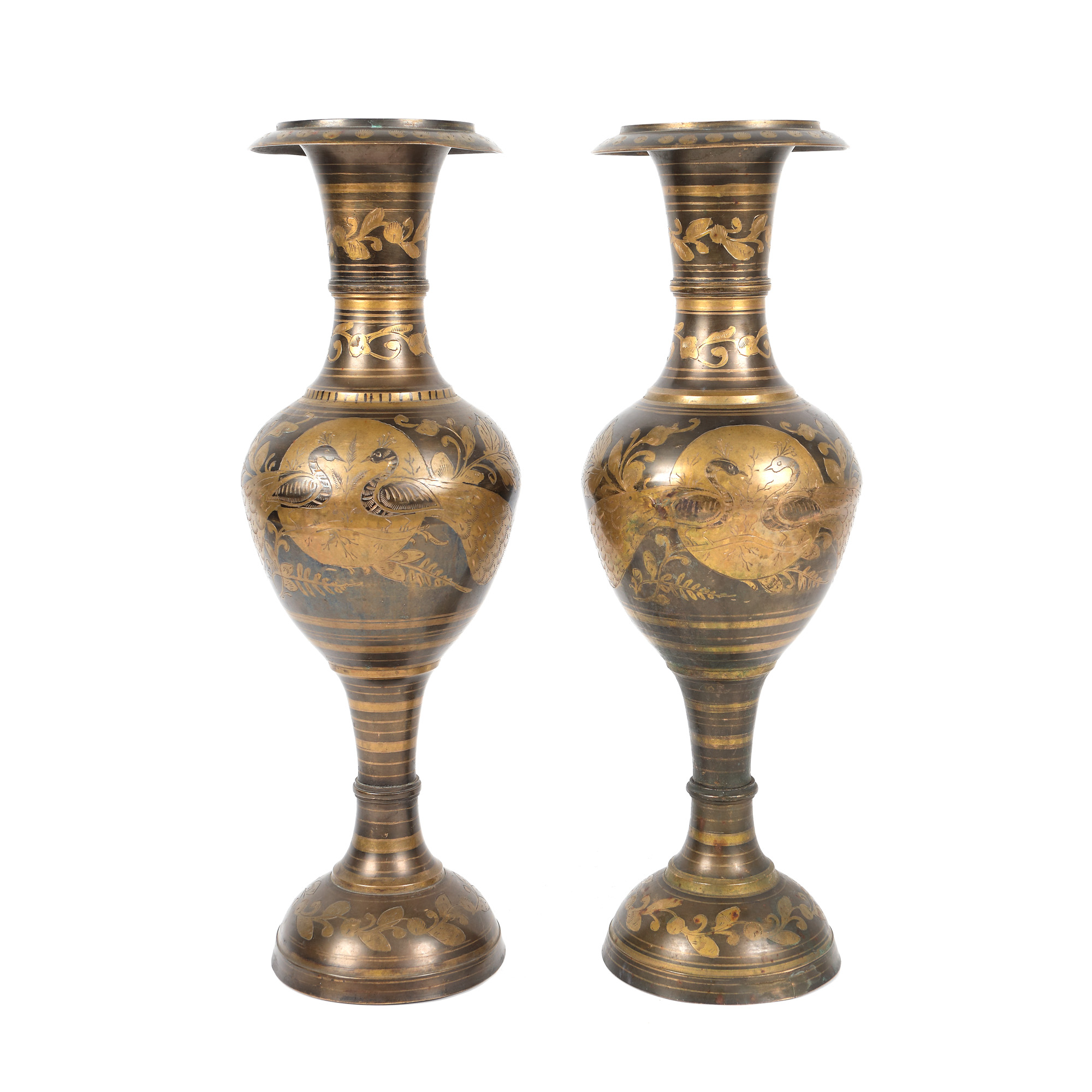 Pereche de vase din bronz emailat, decorate cu motive florale, Persia, cca. 1930