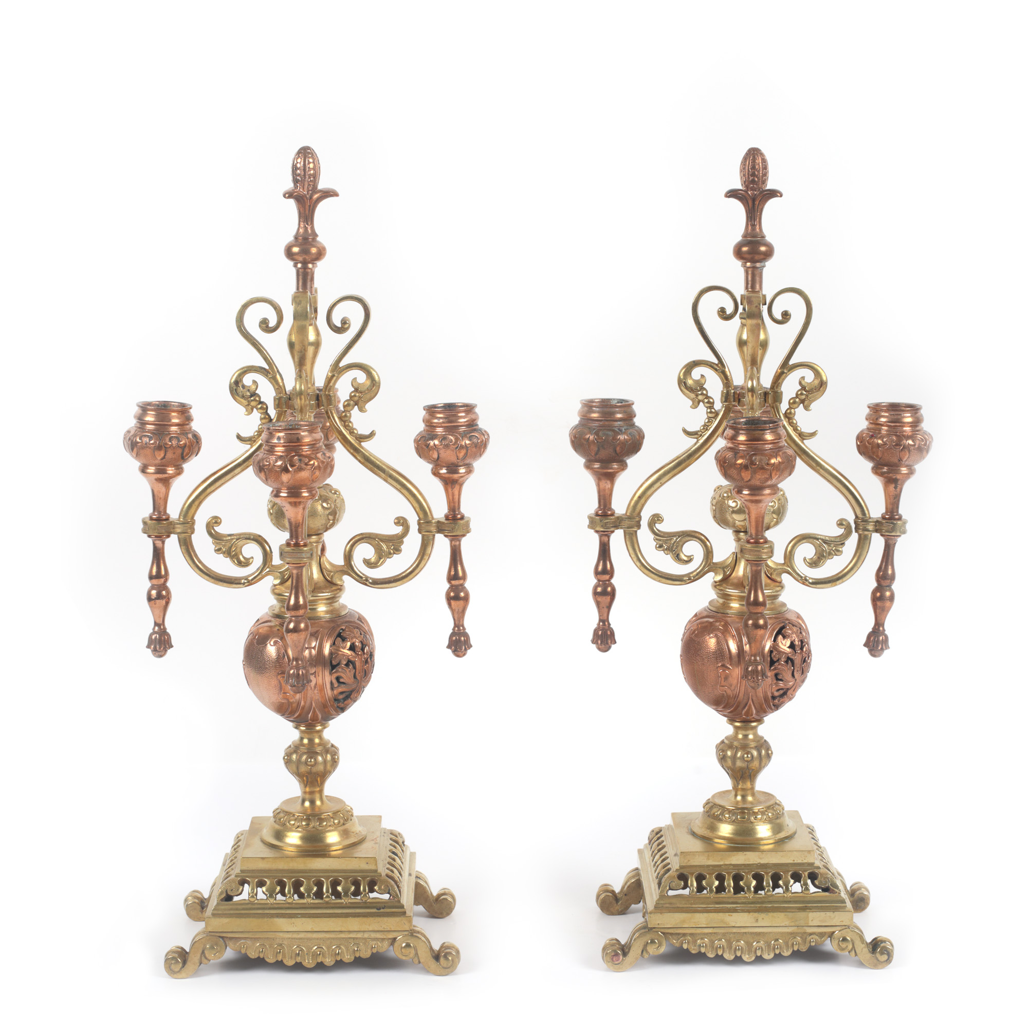 Pereche de sfeșnice Napoleon III, din bronz aurit în două culori, cca. 1860