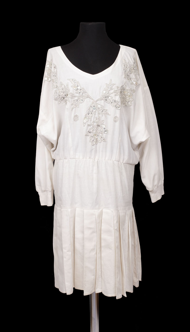 Elegantă rochie de zi ”Levința”, ce a aparținut actriței Marga Barbu