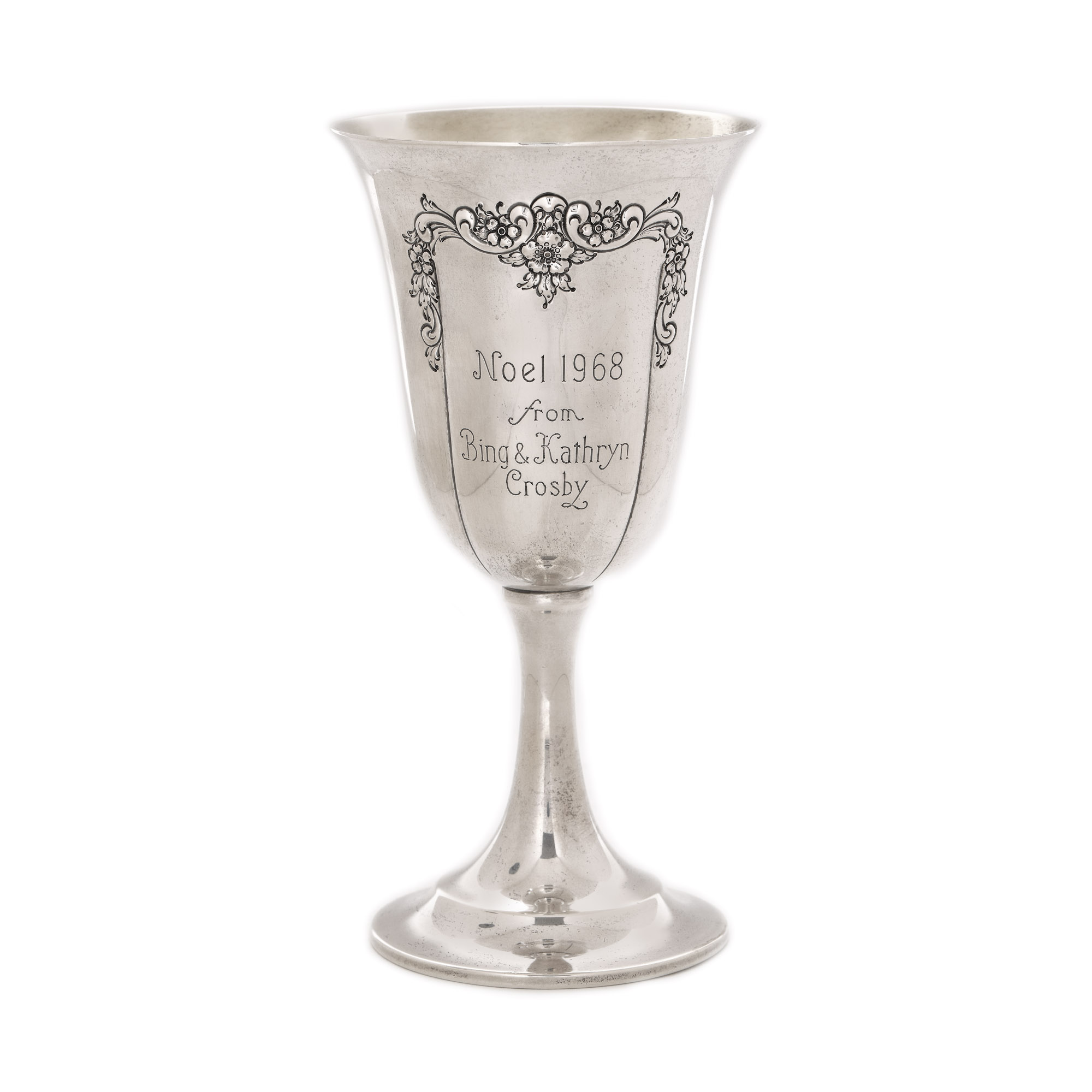 Pahar International Silver Co. din argint, gravat "Noel 1968 from Bing and Kathryn Crosby"