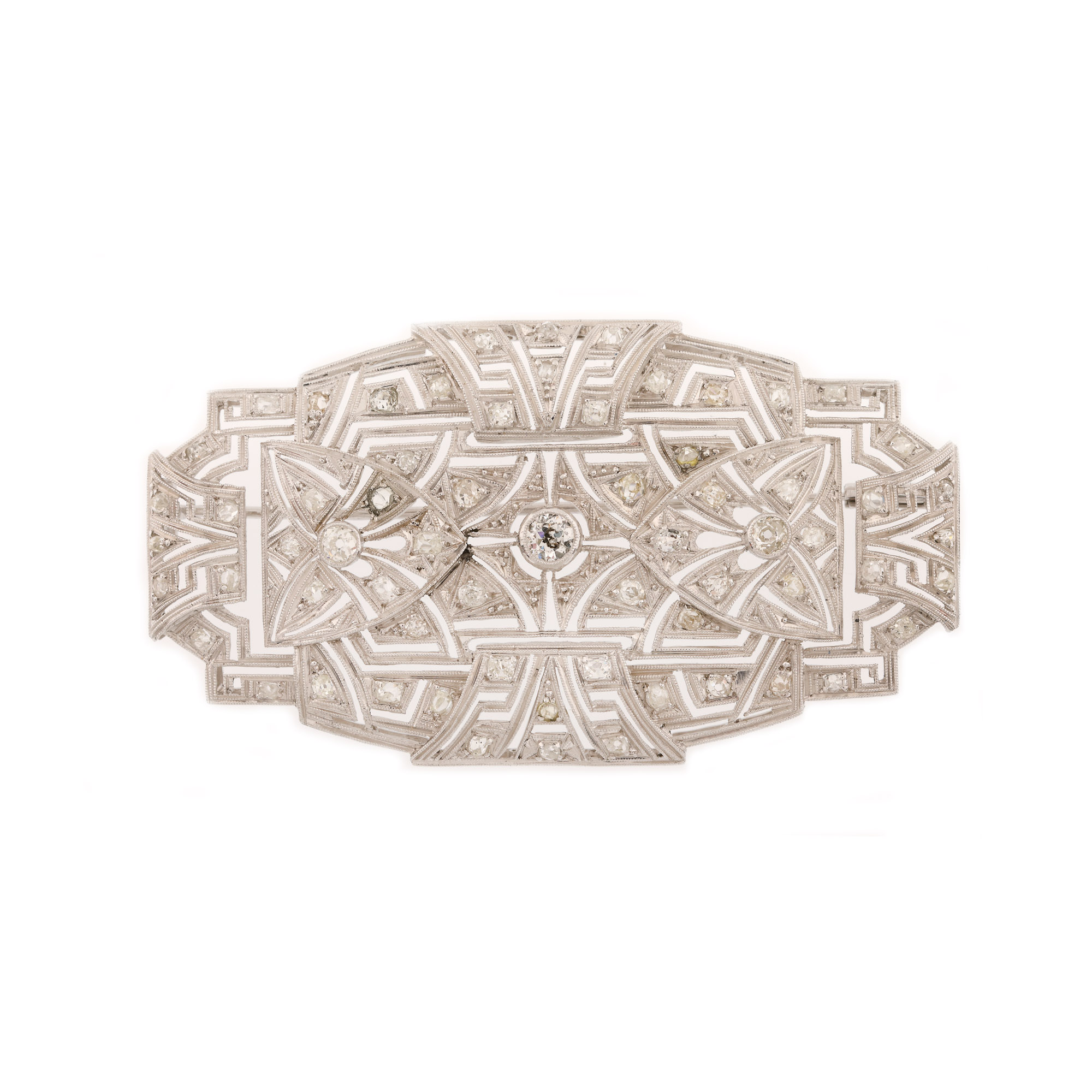 Broșă Art Deco din platină, decorată cu diamante