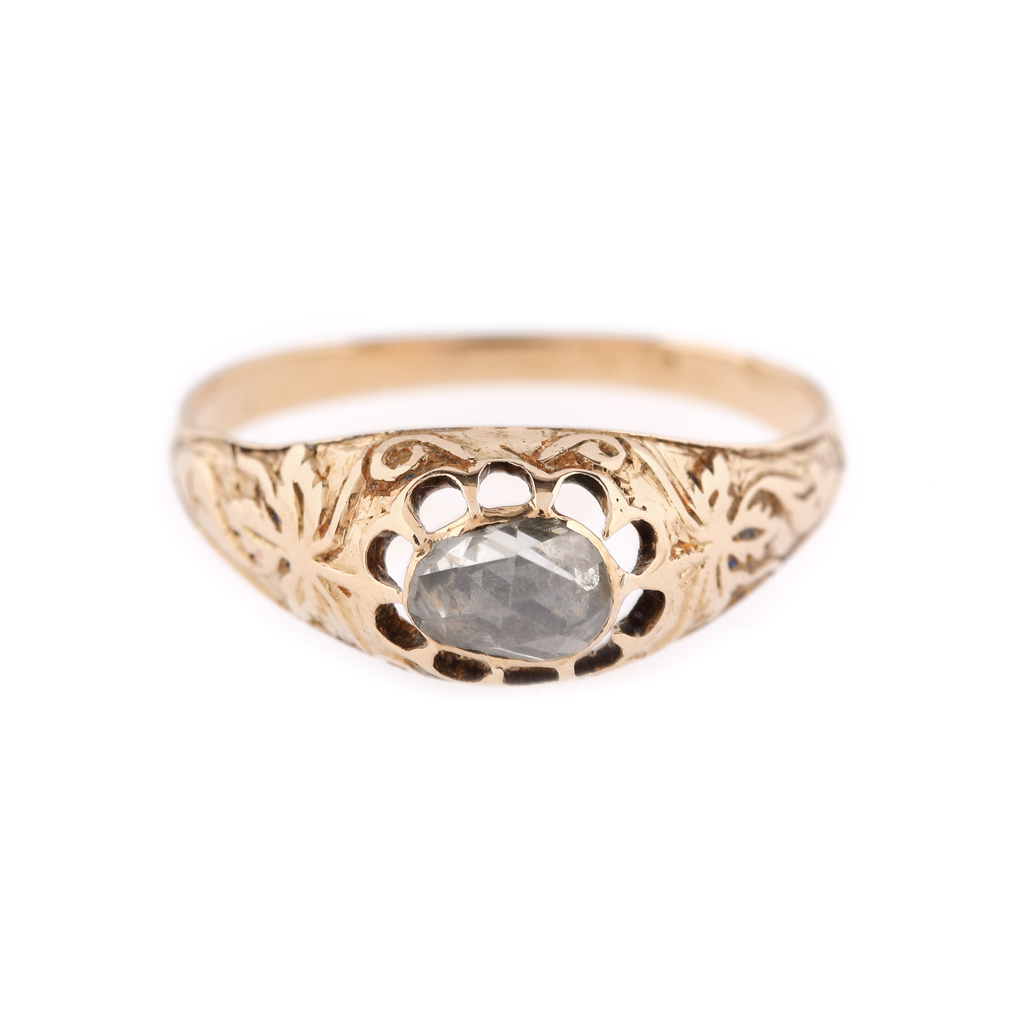 Gold ring, decorated with rose cut diamond