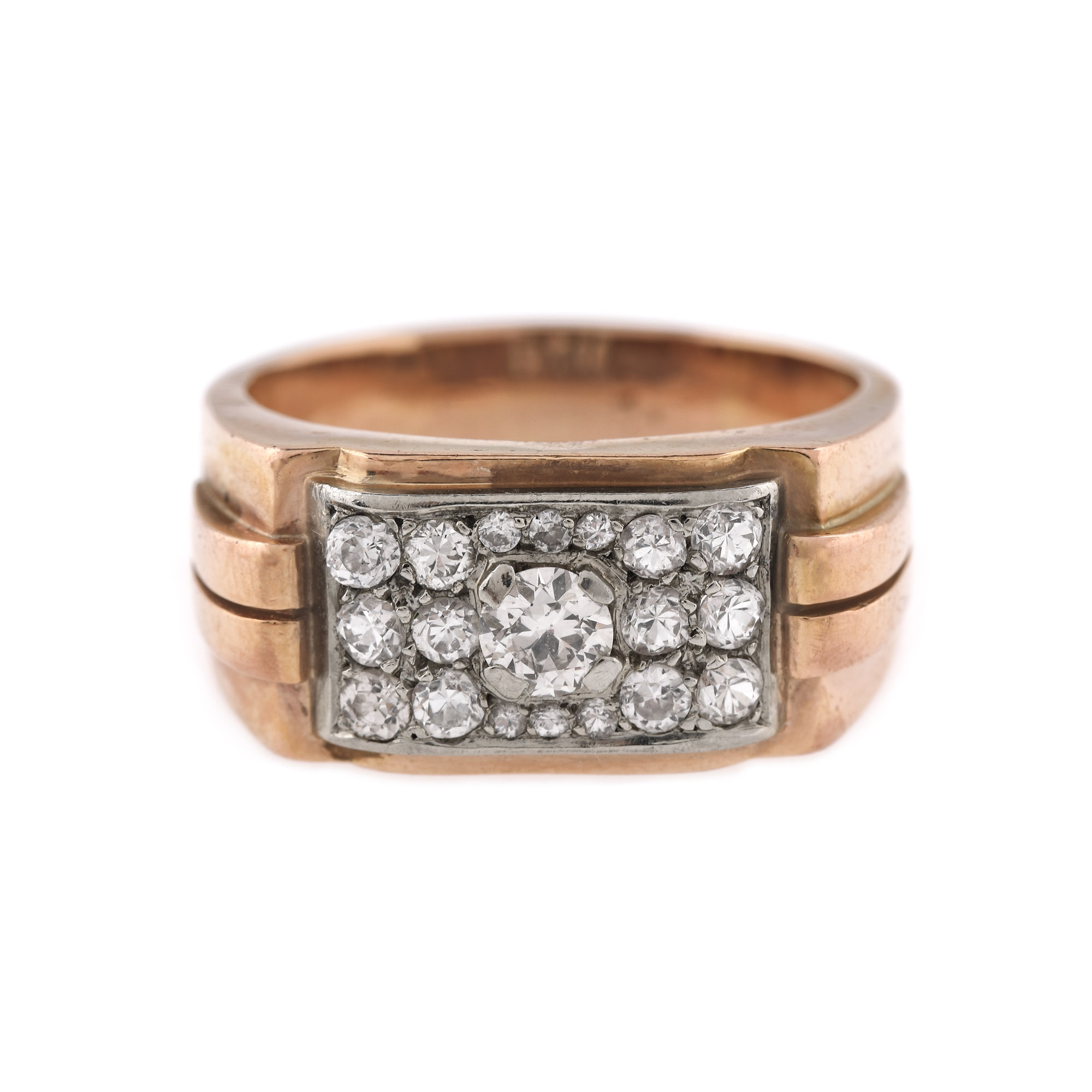 Gold ring, trimmed with diamonds