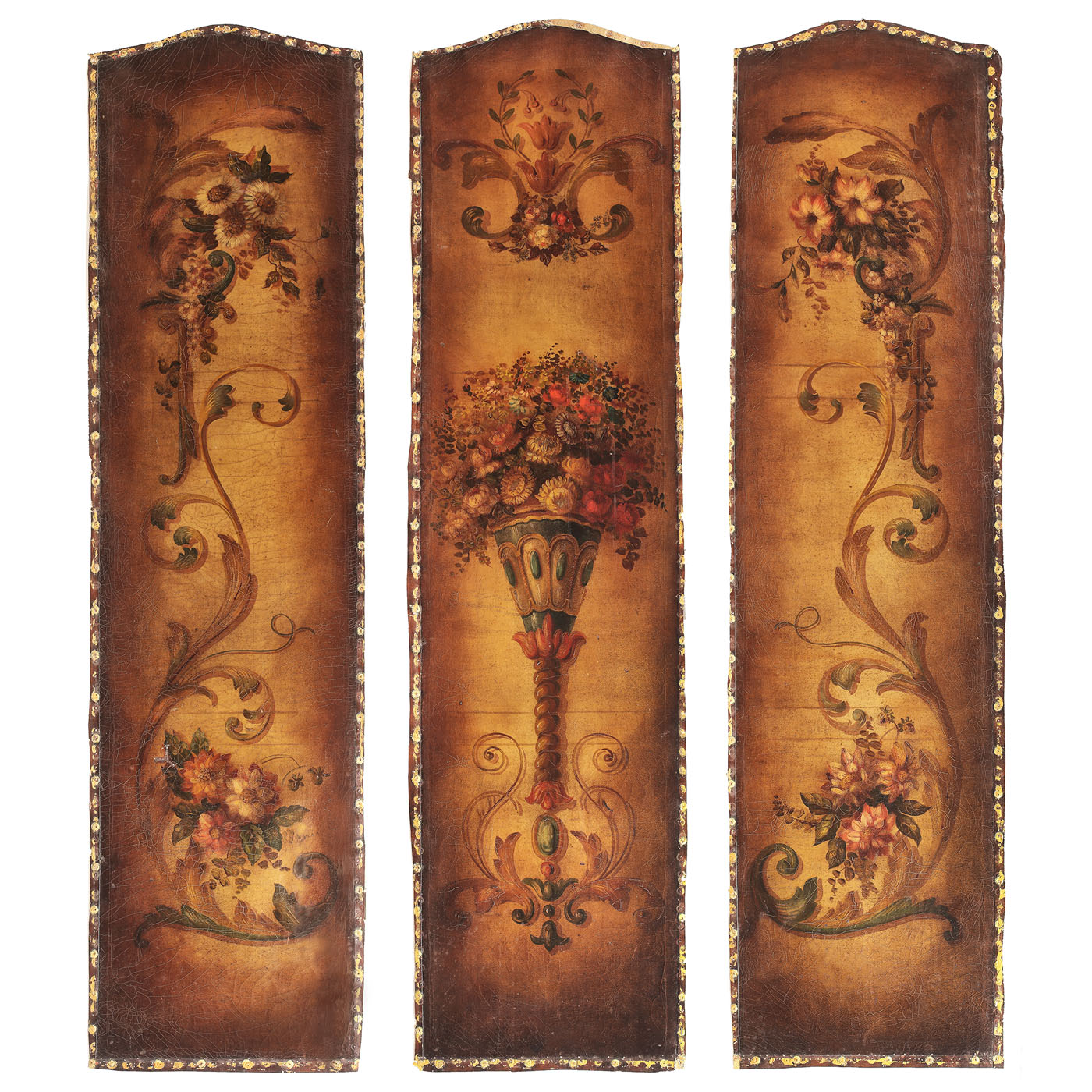 Triptic format din panouri din piele de Cordoba pictate cu decoruri florale, sec. XVIII