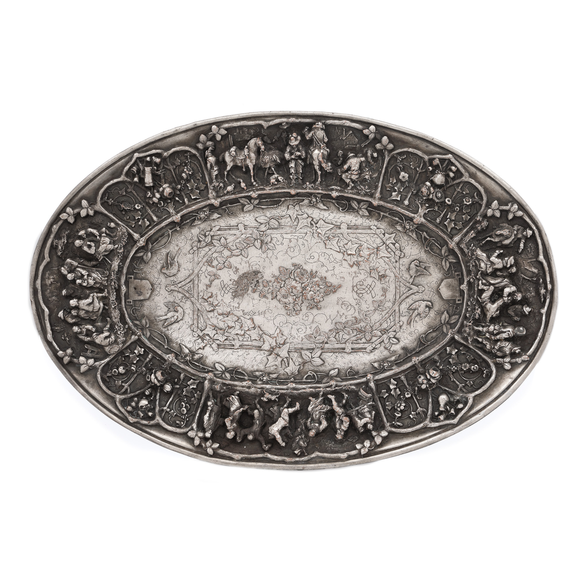 Platou decorativ în stil Neo-Baroc, decorat cu scene de gen, cca. 1880