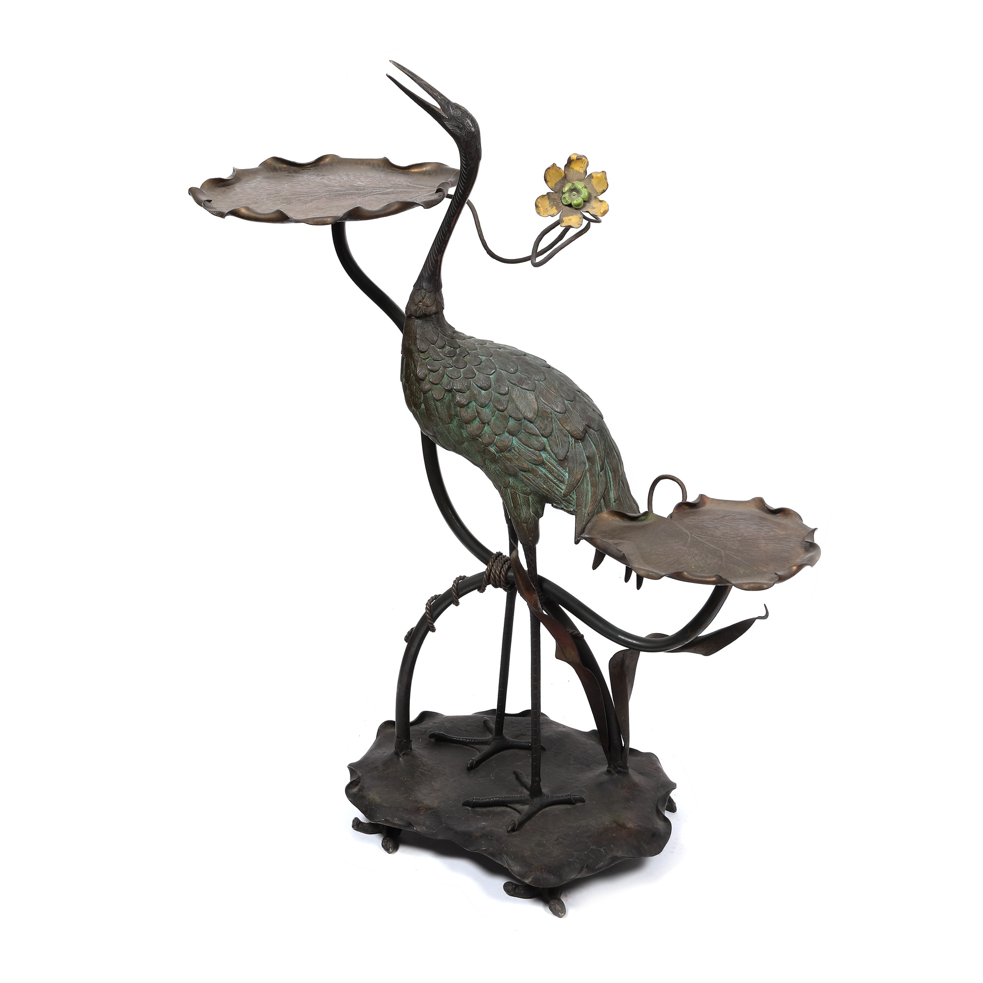 Suport cu platou Art Nouveau, din bronz patinat și pictat, cu decor stârc și vegetație lacustră, prima jumătate sec. XX