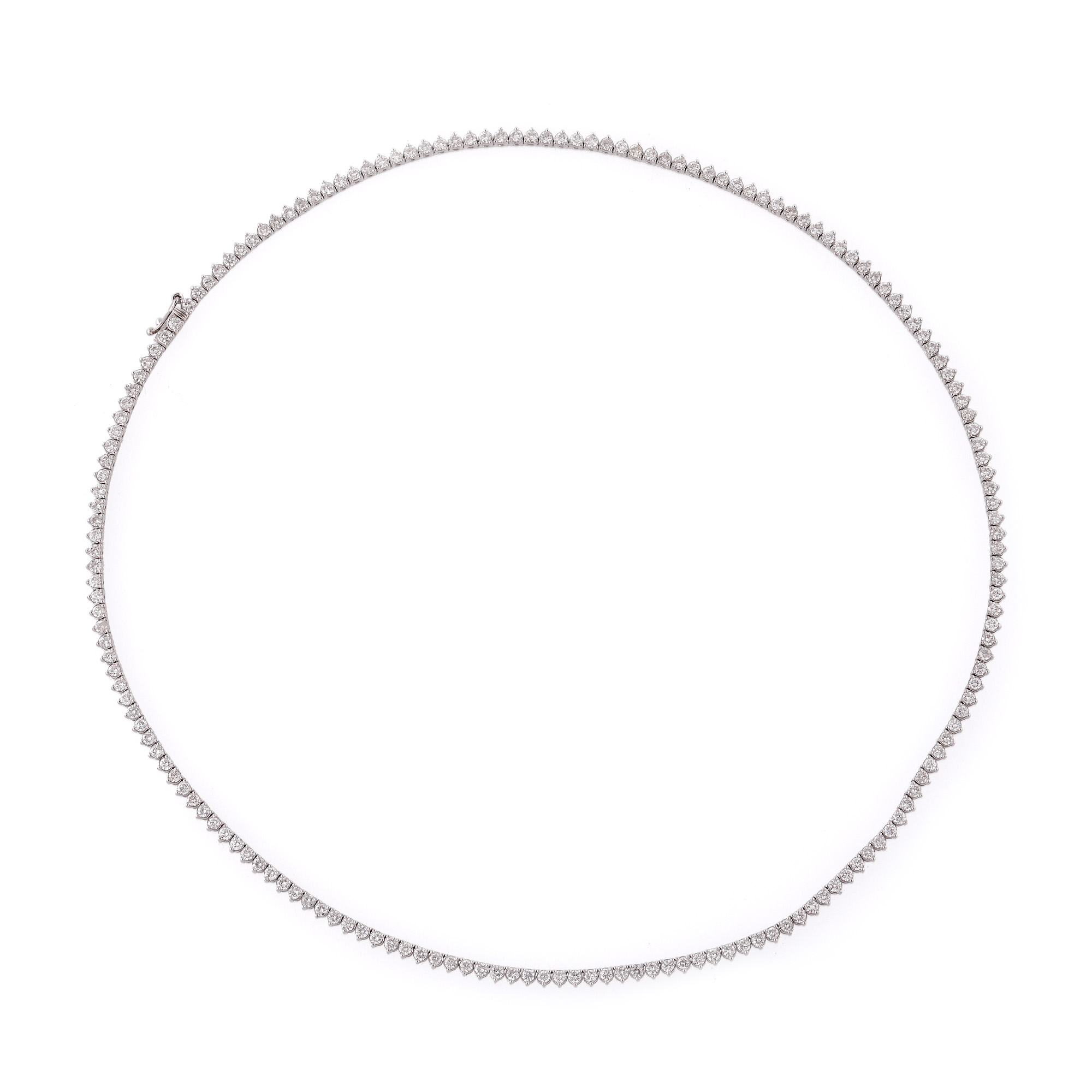 Colier tennis din aur alb, decorat cu diamante