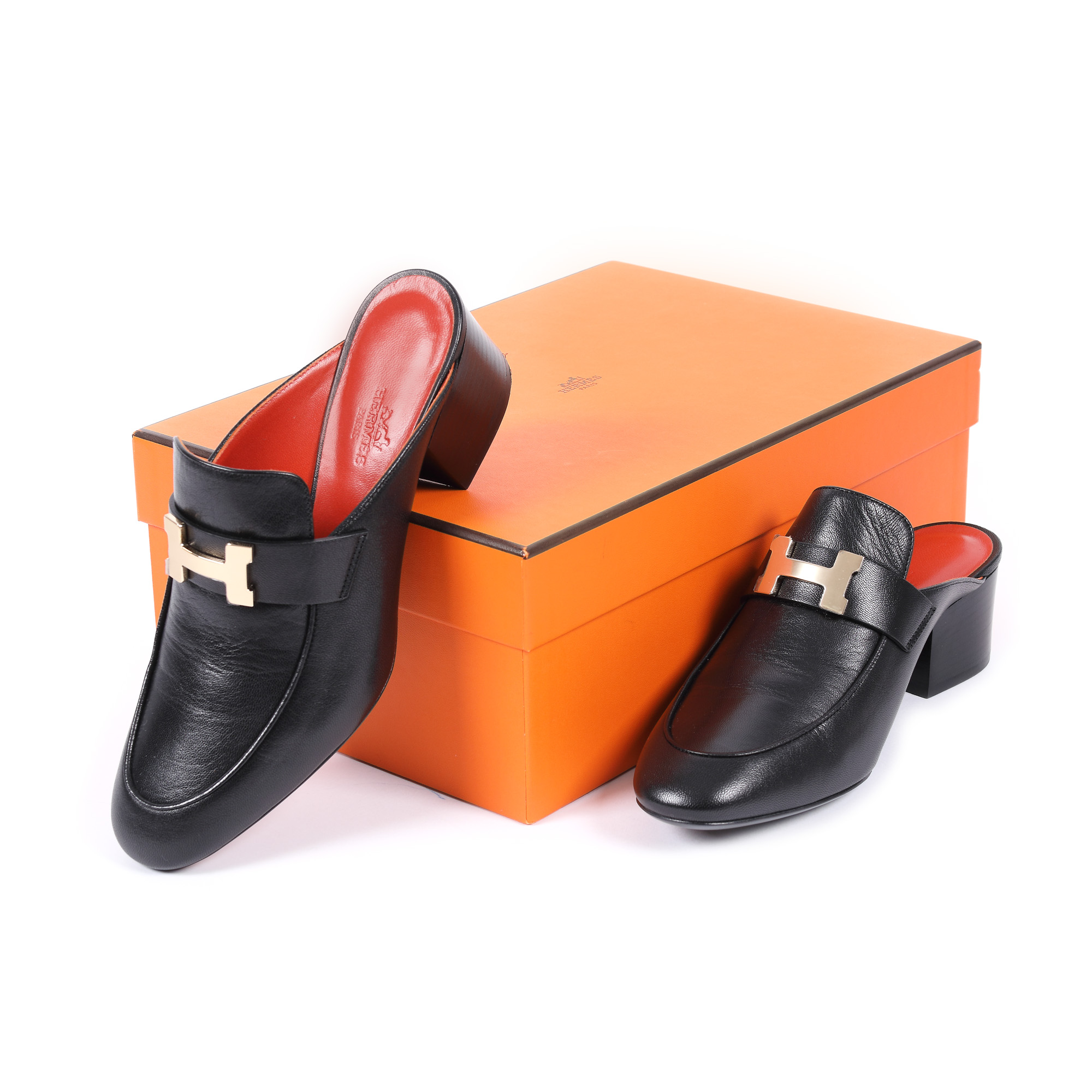 Pair of clogs, Hermès, Paradis Mule, leather, original box
