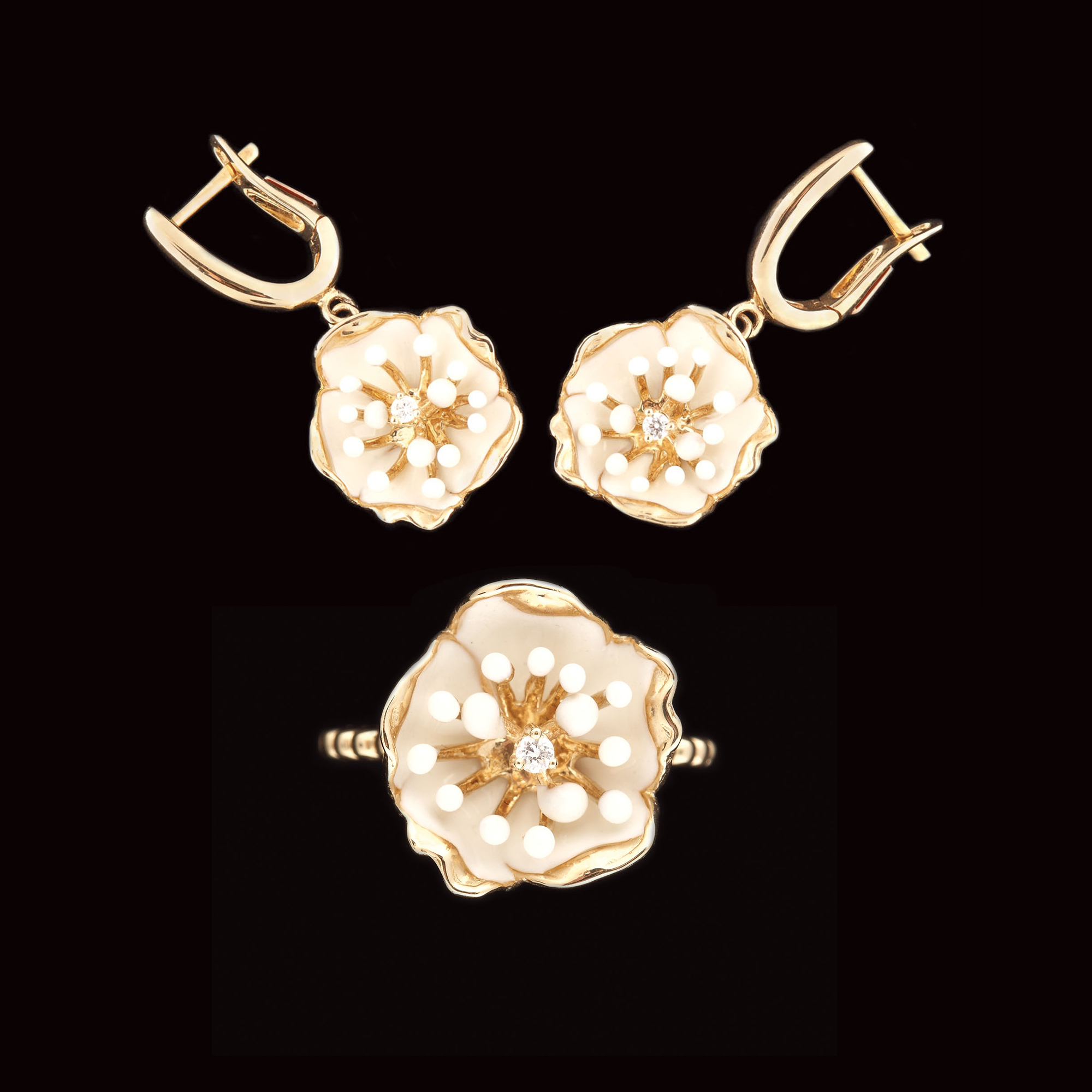 Roberto Bravo set of a ring and a pair of earrings, White Dreams collection