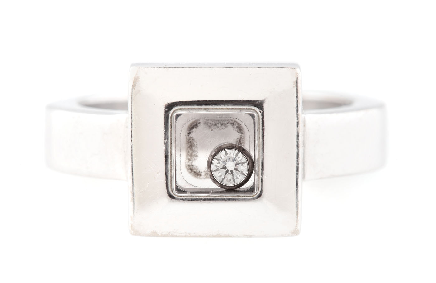 Inel Chopard Happy Diamond, din aur alb, ornat cu un diamant