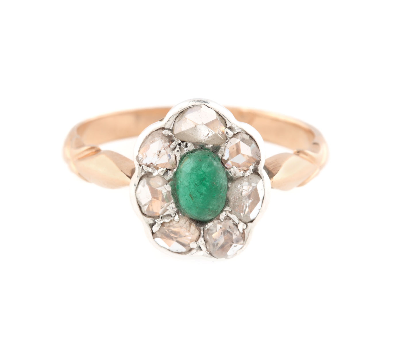 Inel din aur, și argint decorat cu smarald caboșon și diamante rose cut, 1906-1926