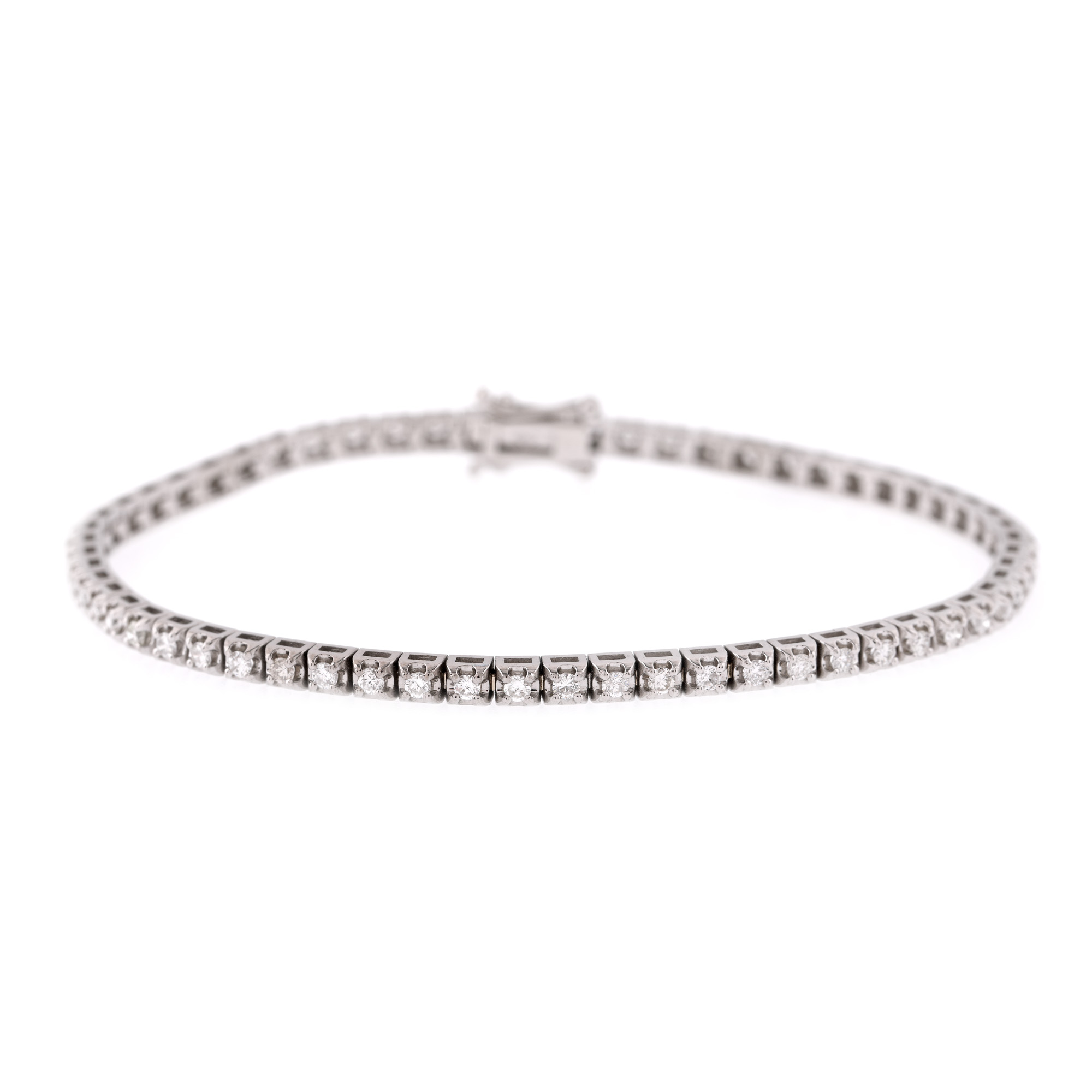 Brățară tennis din aur alb, decorată cu diamante cca. 5,3 ct.