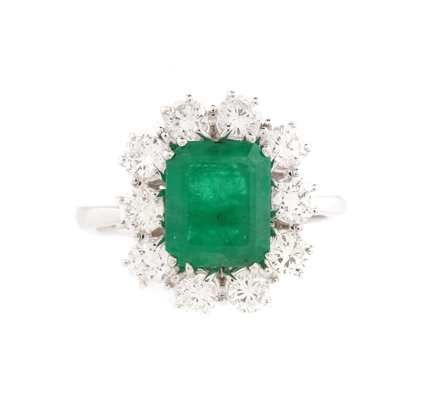 White gold entourage ring set with emerald and diamonds