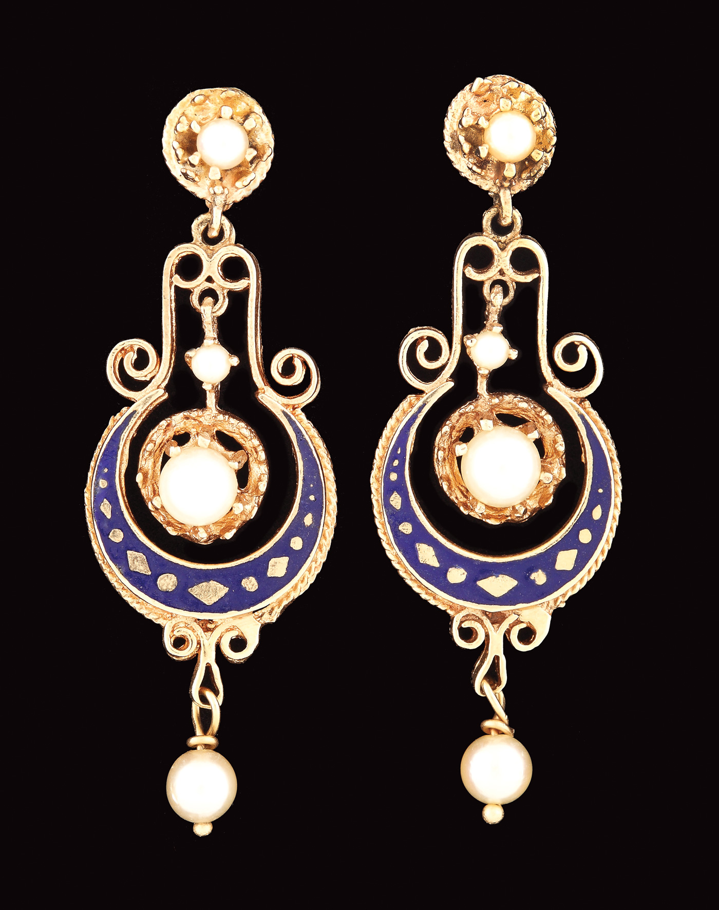 Pair of gold chandelier earrings decorated with pearls and enamel