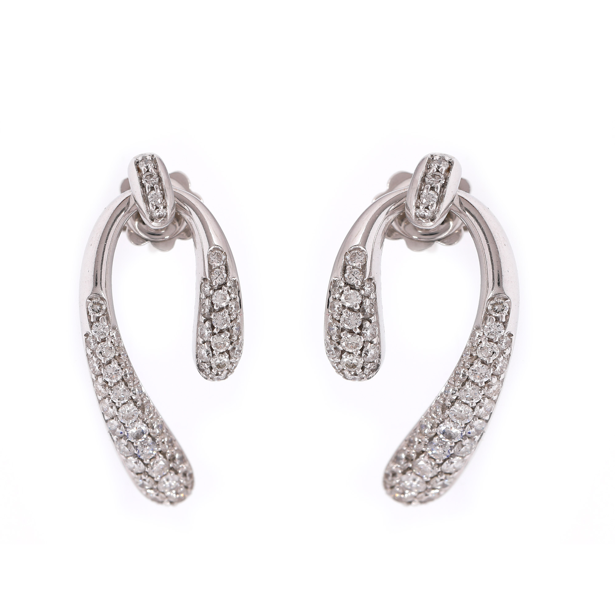 Pair of white gold earrings, decorated with diamonds