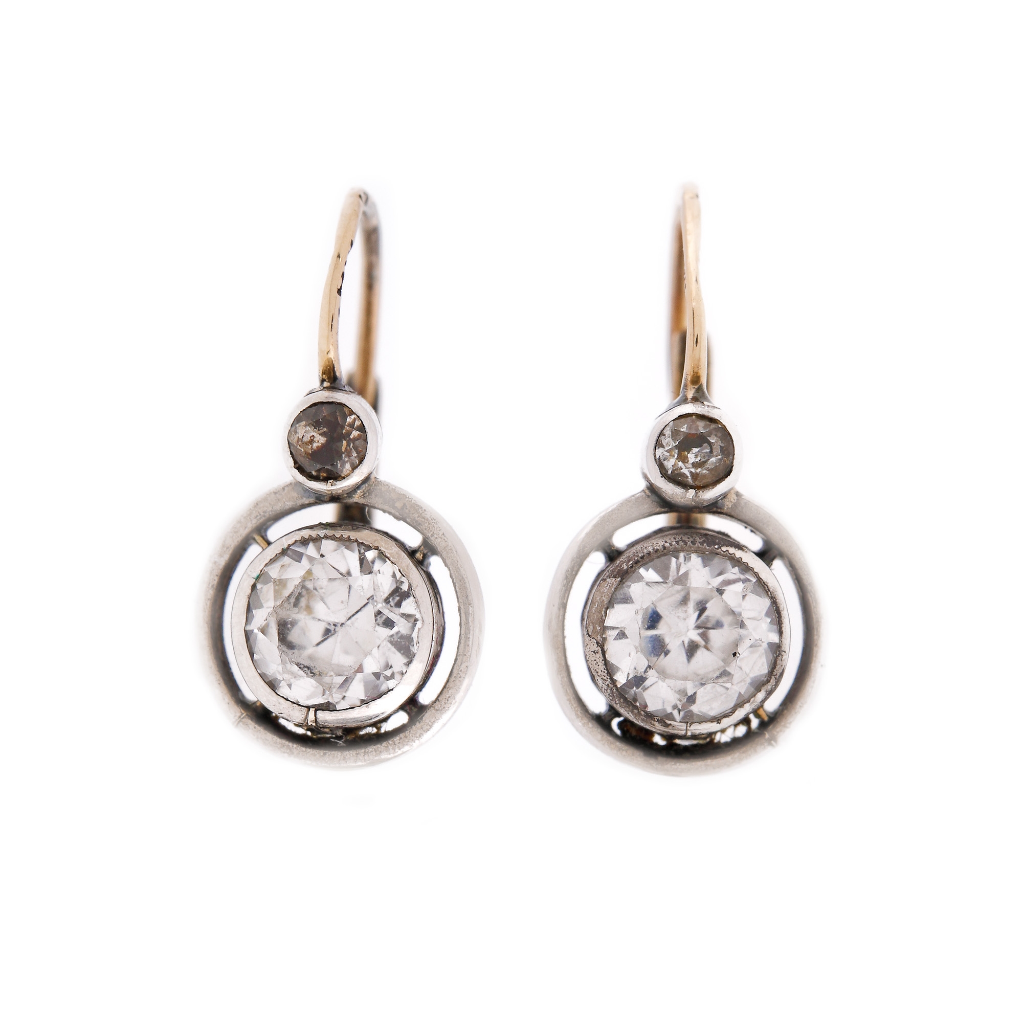 Vintage pair of earrings, gold and silver, decorated with white sapphires