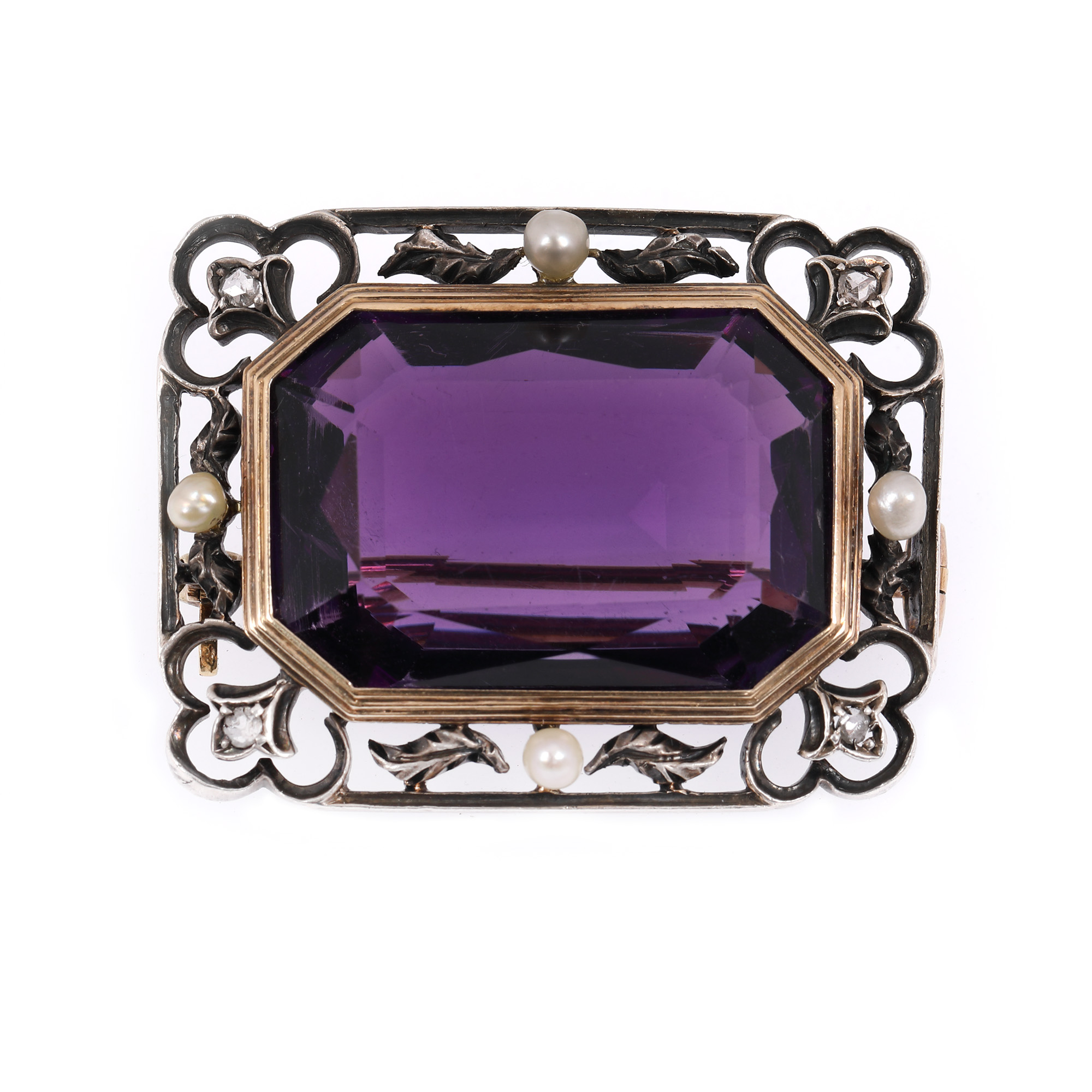 Victorian gold and silver brooch, decorated with one central amethyst, diamonds and pearls