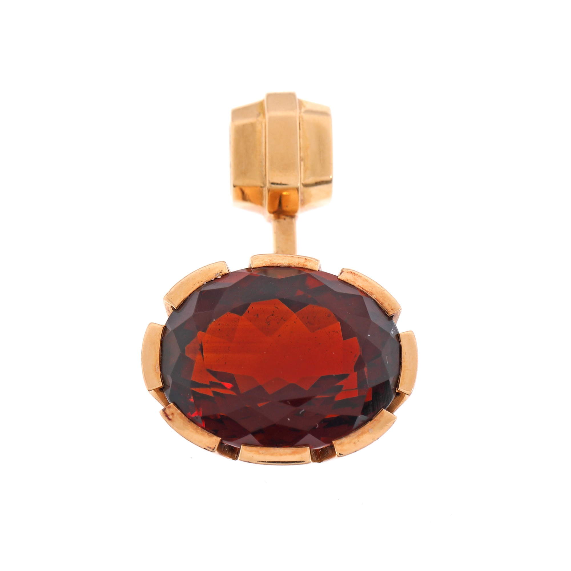 Gold pendant, adorned with Madeira citrine