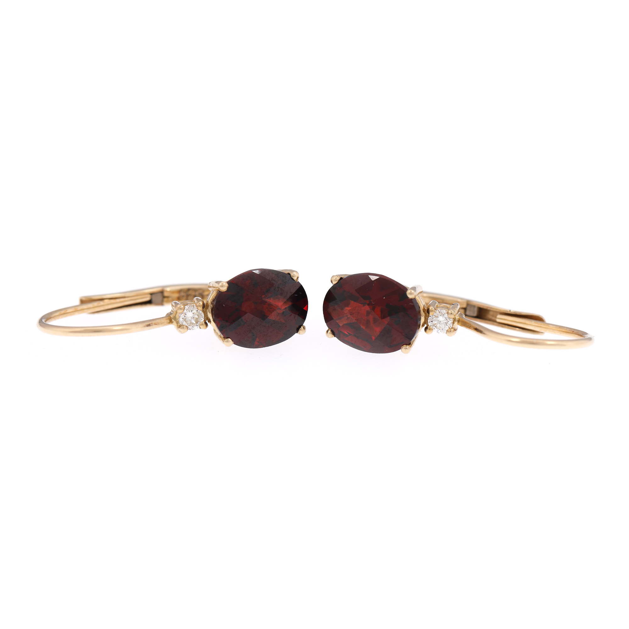 Pair of gold earrings, decorated with garnets and diamonds