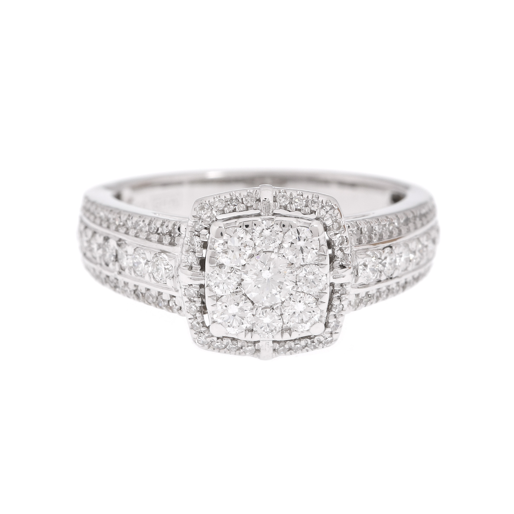 White gold ring, trimmed with diamonds
