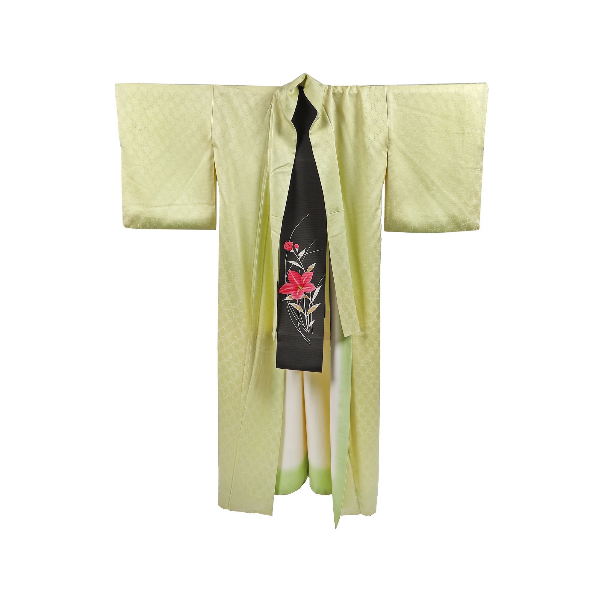 Tsukesage (kimono formal) pentru ceremonia ceaiului, cu un delicat decor în țesătura mătăsii, însoțit de obi picat cu flori de azalee, Japonia, provine din colecția Iuliei Gorneanu