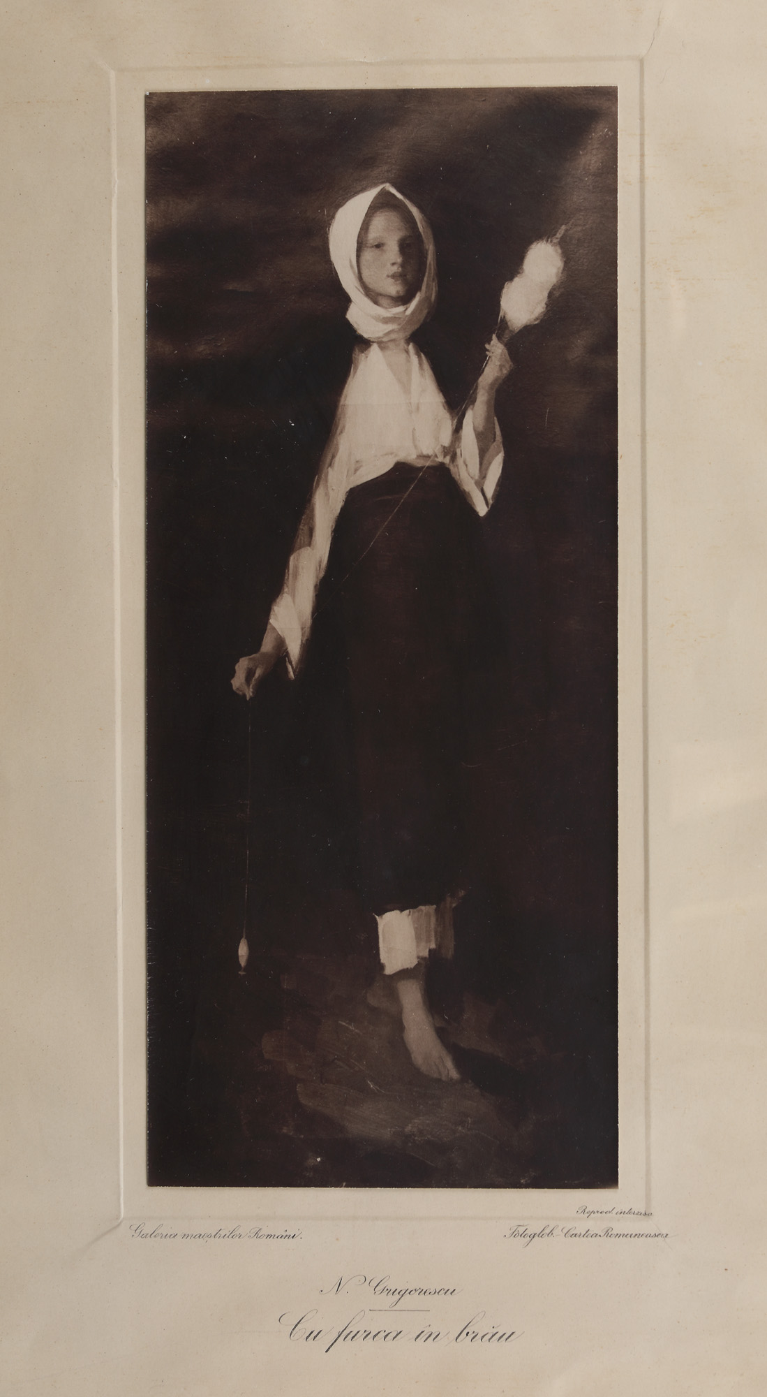 Fotografie ilustrând pictura lui Nicolae Grigorescu ”Cu furca în brâu”, atelier Fotoglob Cartea Românească, cca. 1930